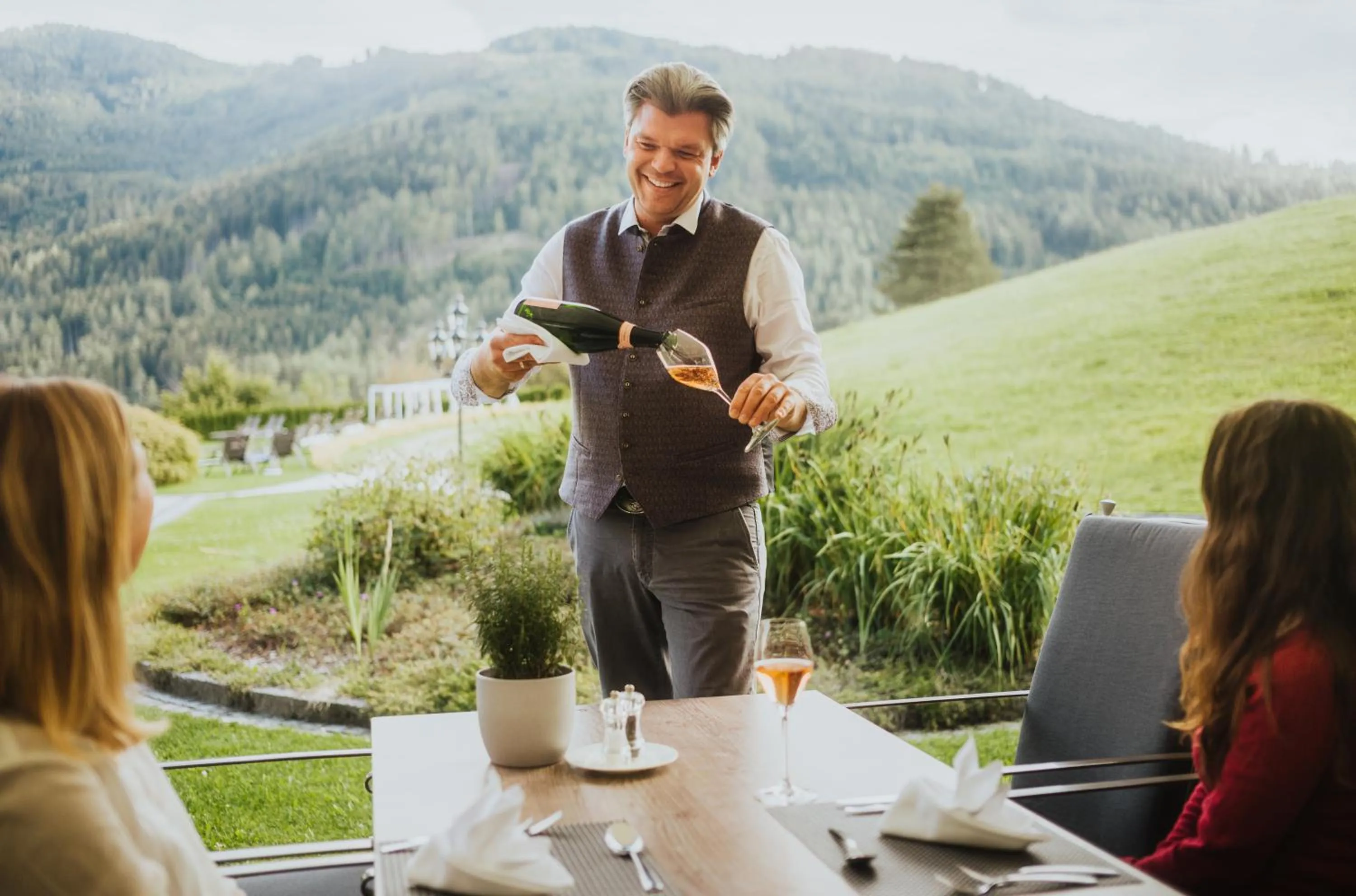 Staff in IMLAUER Hotel Schloss Pichlarn