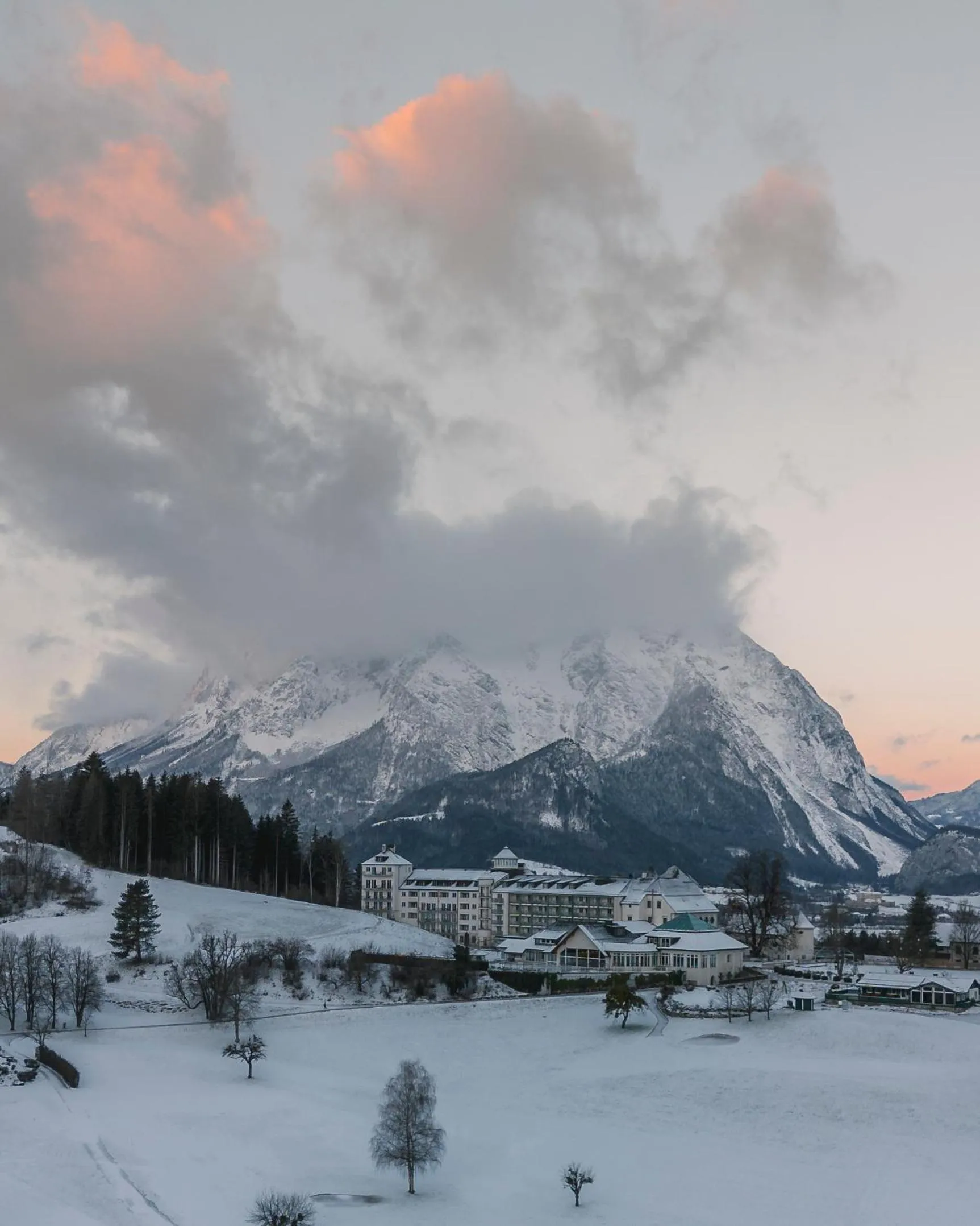 Property building in IMLAUER Hotel Schloss Pichlarn
