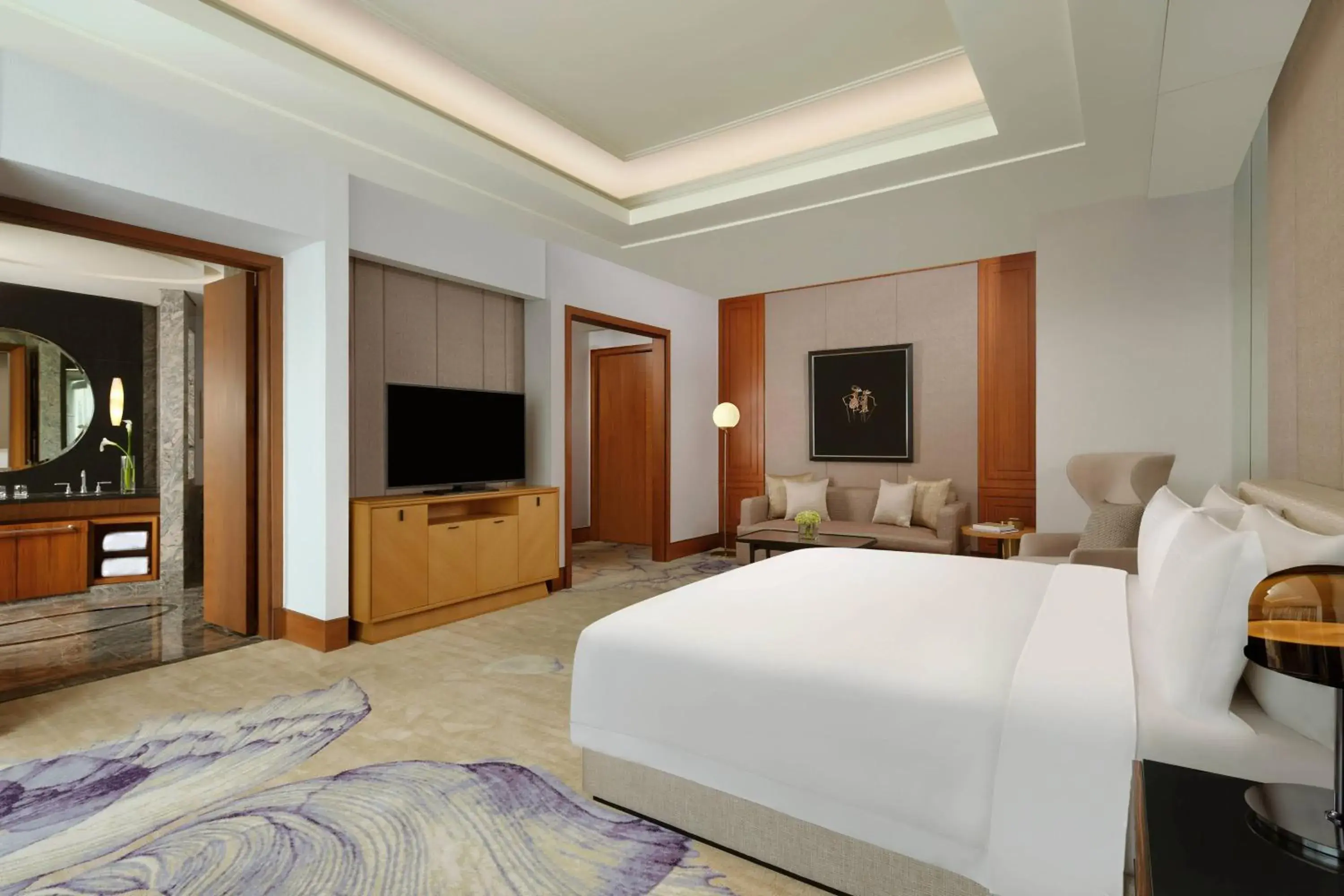 Photo of the whole room, Bed in The Ritz-Carlton Jakarta, Pacific Place