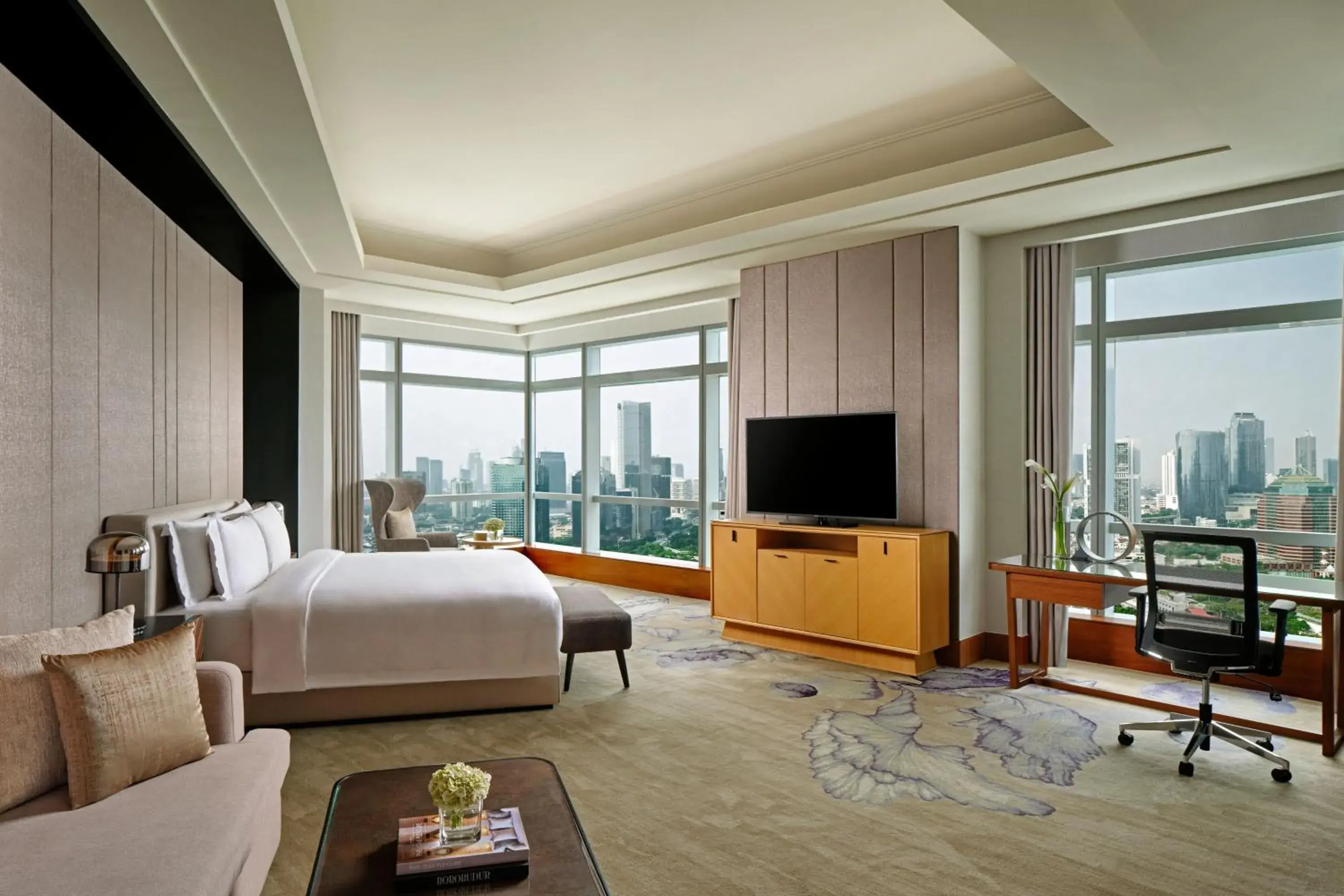 Photo of the whole room in The Ritz-Carlton Jakarta, Pacific Place