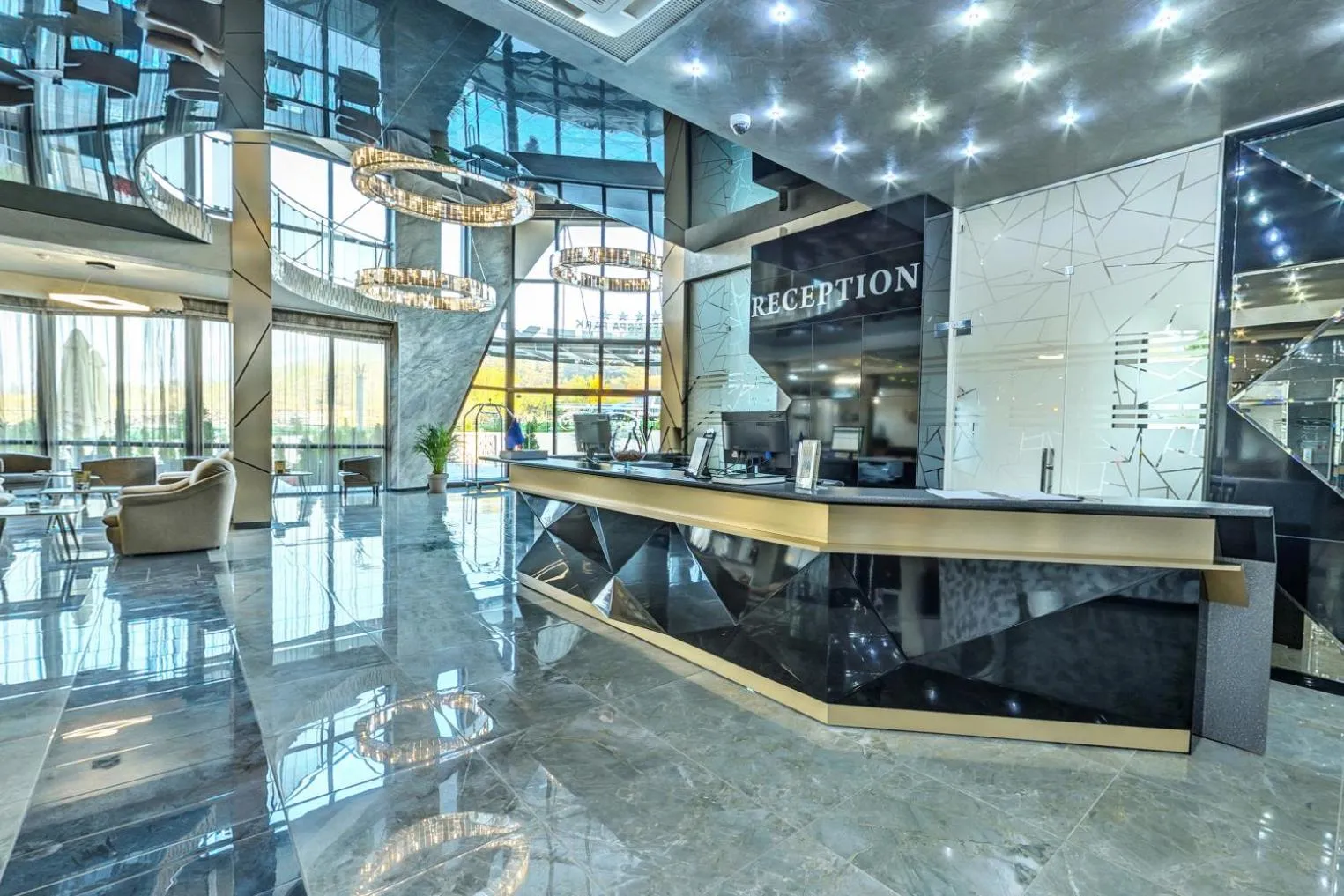 Lobby or reception in SPA Hotel Infinity Park Velingrad