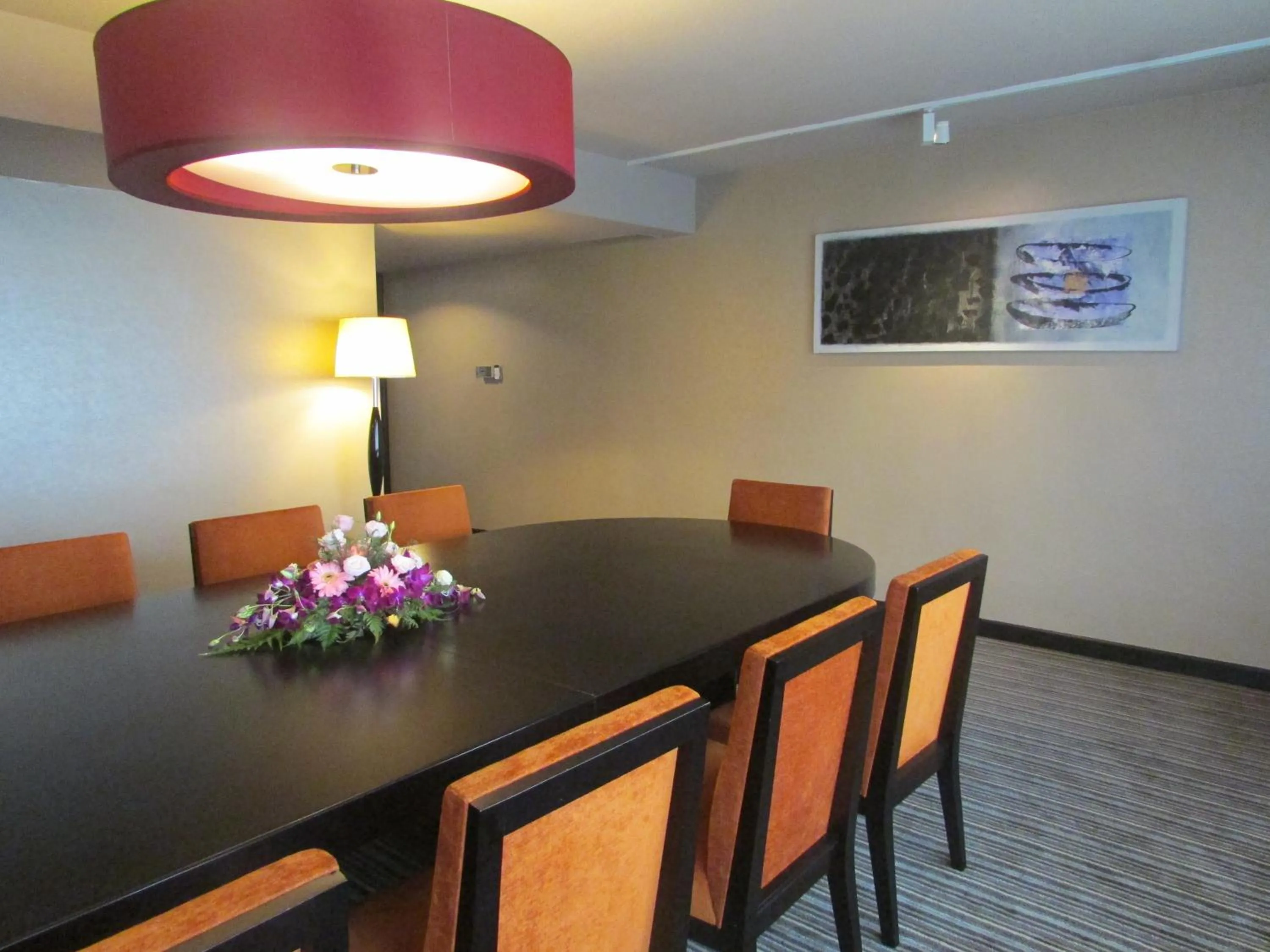 Dining area in Concorde Hotel Singapore