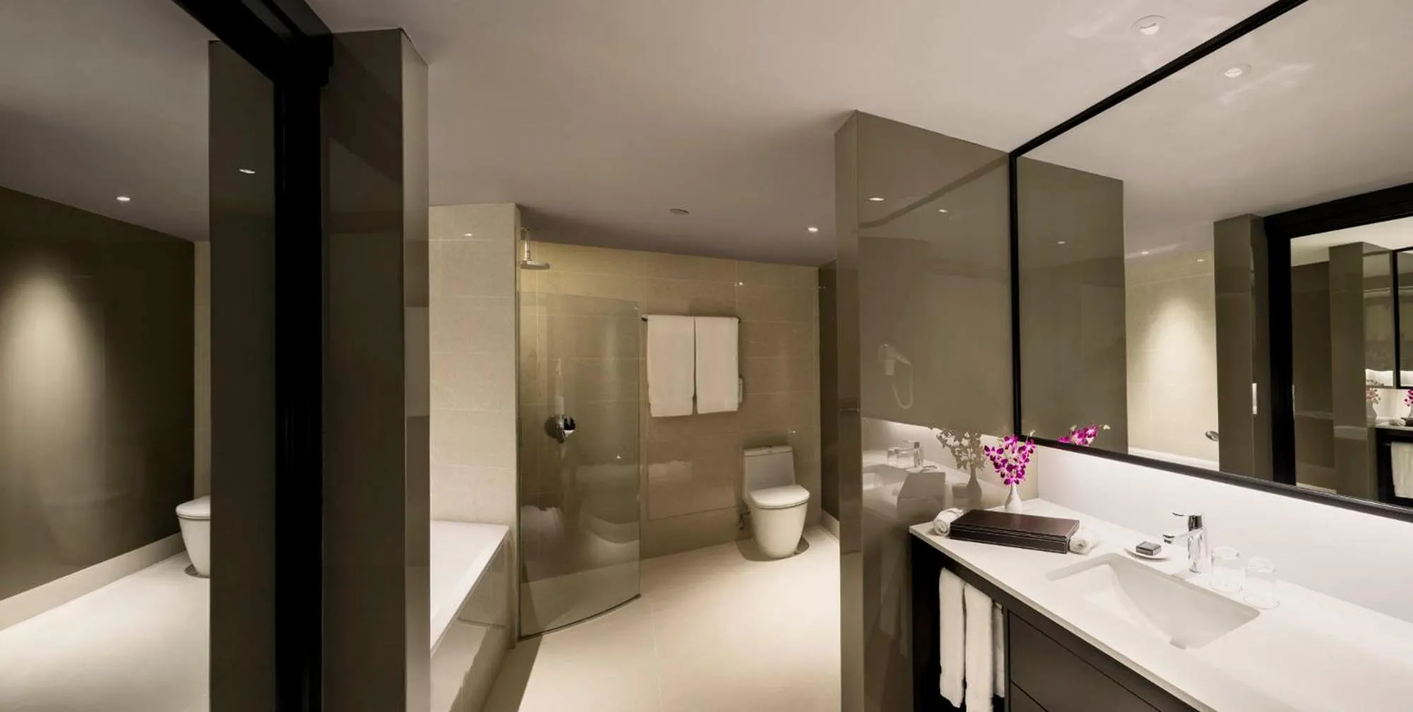 Bathroom in Concorde Hotel Singapore