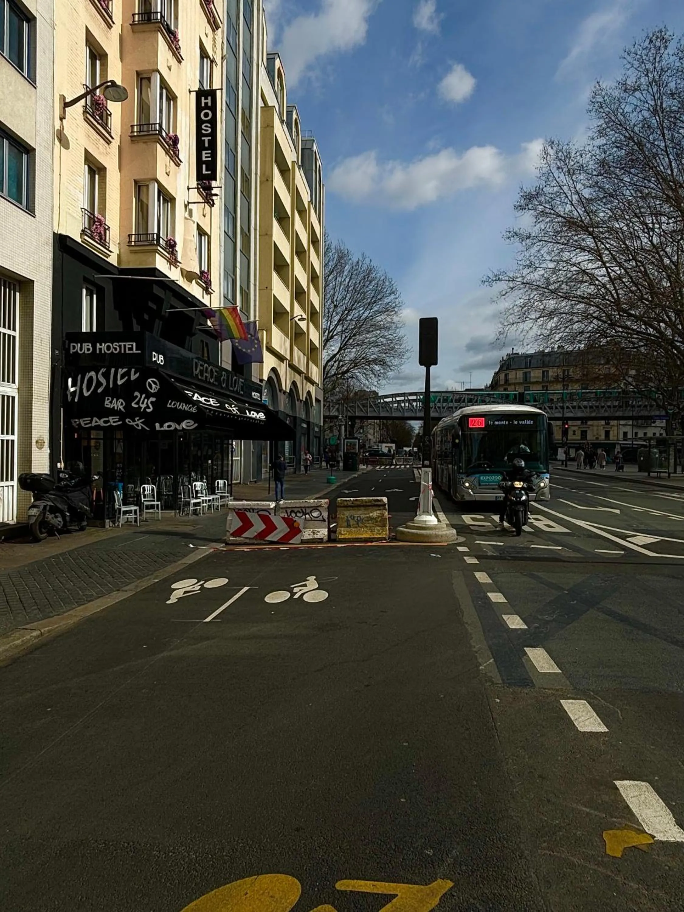 Day in Peace & Love Hostel