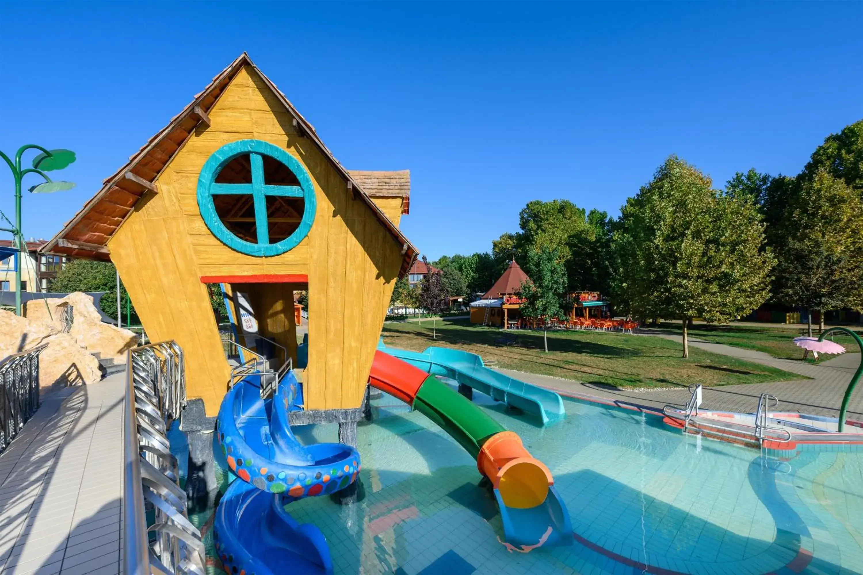 Pool view in Park Inn by Radisson Zalakaros Hotel & Spa - All inclusive Pool view in Park Inn by Radisson Zalakaros Hotel & Spa - All inclusive