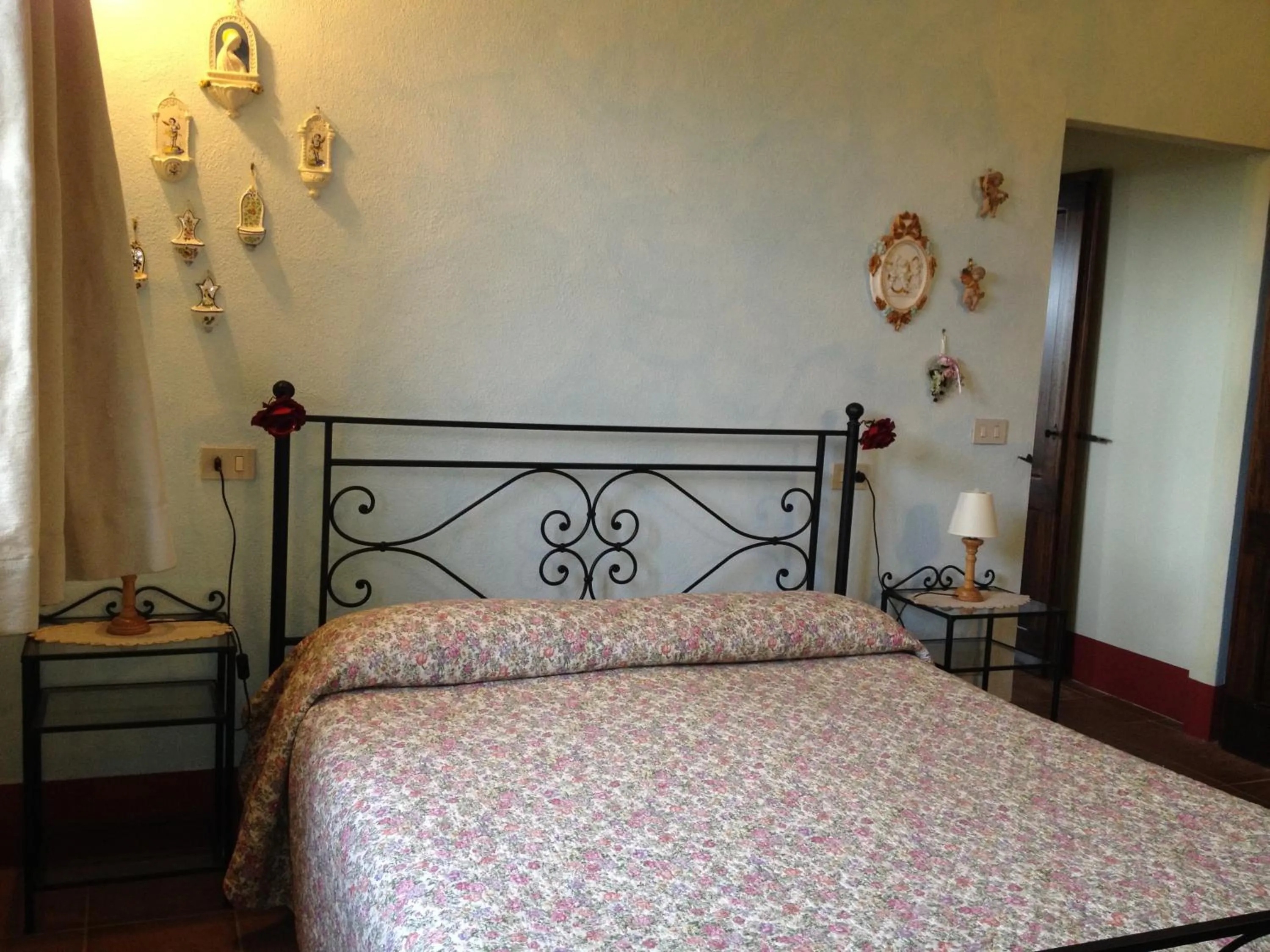 Photo of the whole room, Bed in Tenuta Santagnese