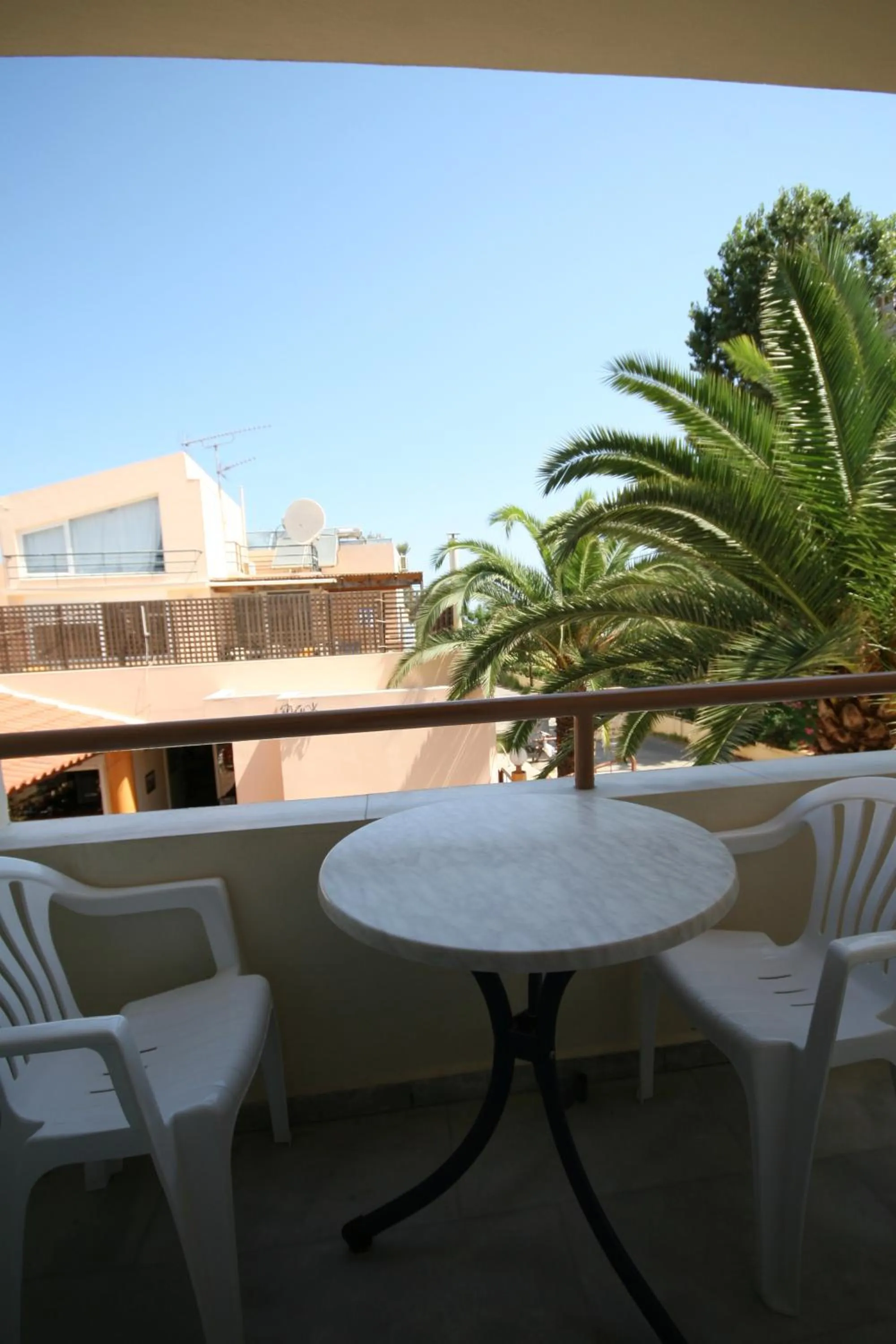 Day in Elma's Dream Apartments & Villas