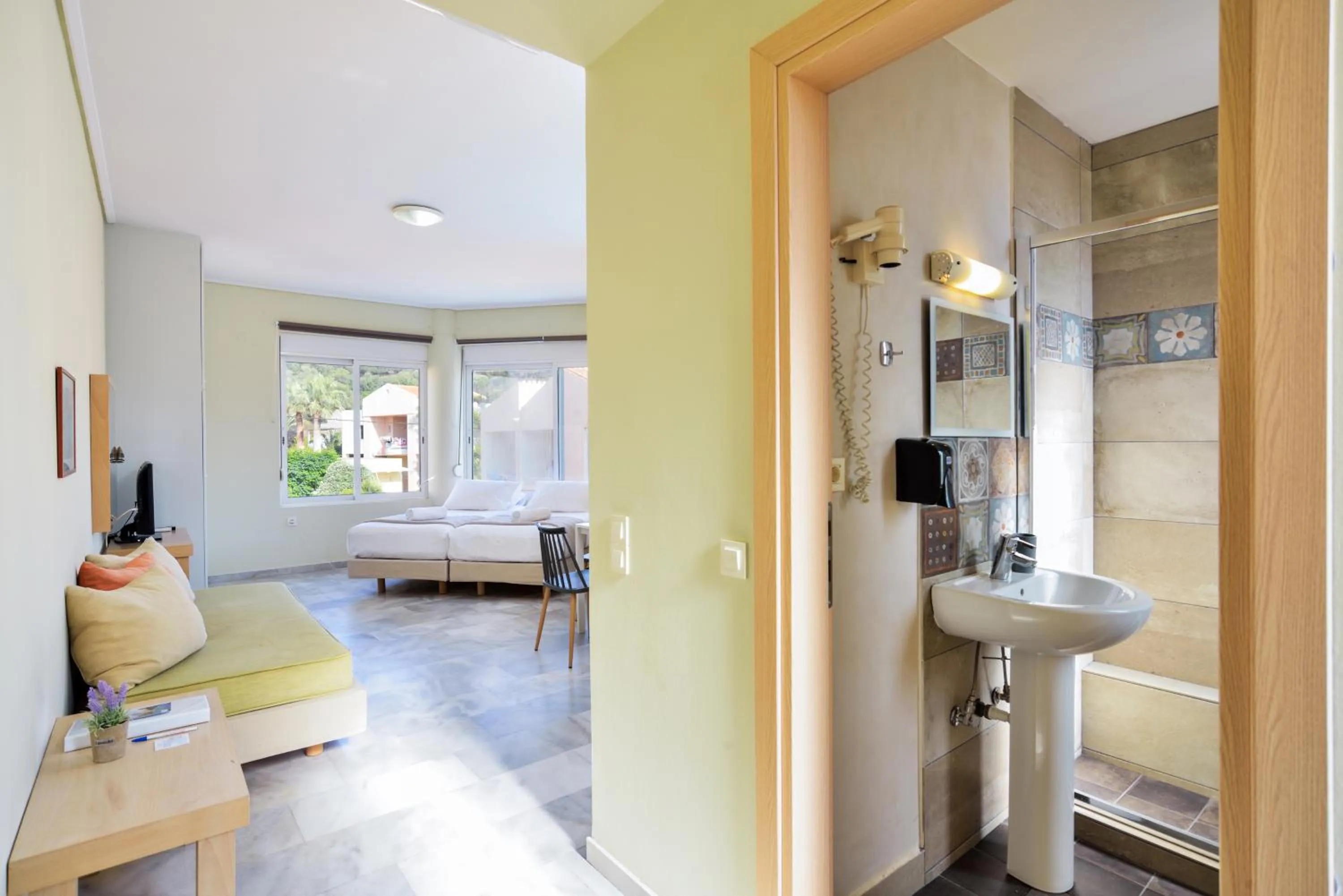 Bathroom, Bed in Elma's Dream Apartments & Villas