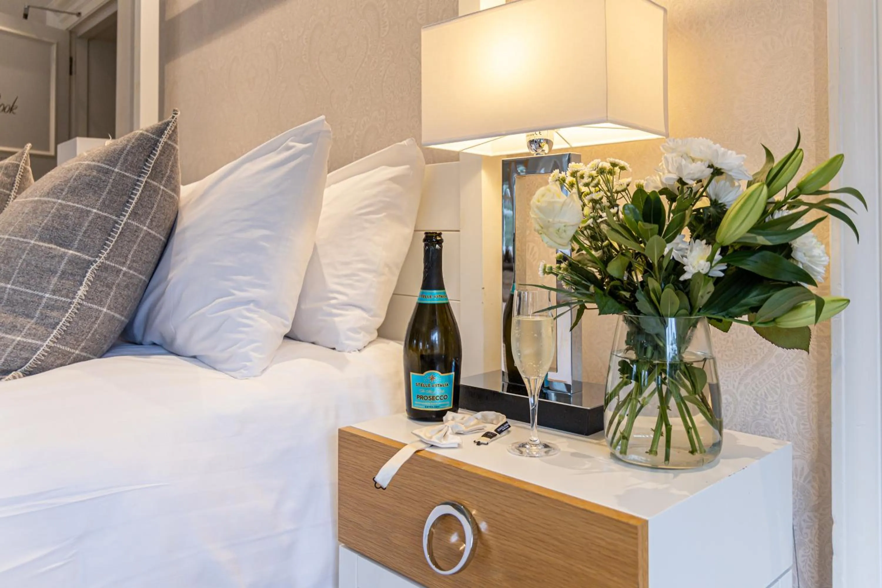 Bed in Barnett Hill Hotel