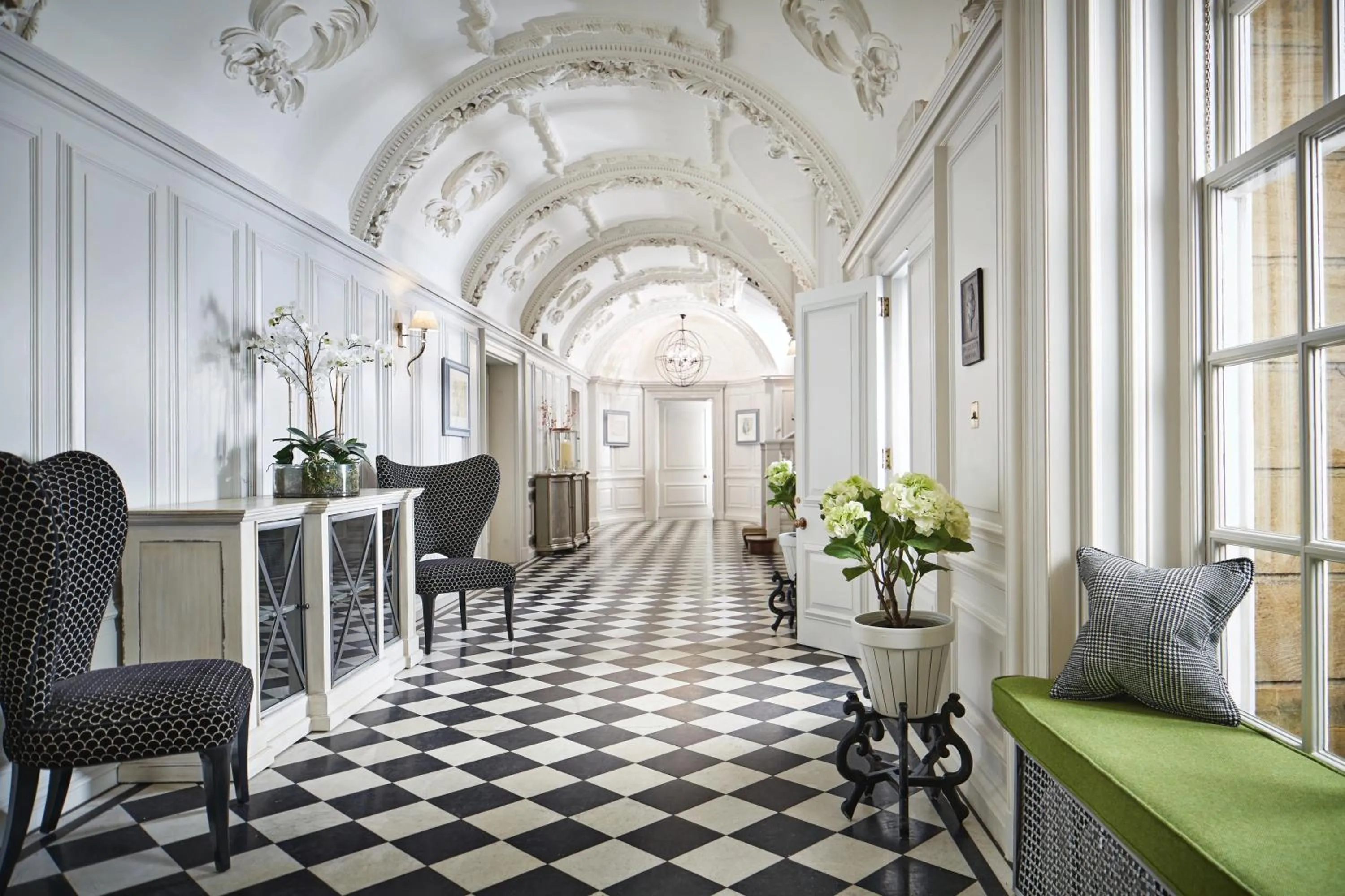 Lobby or reception in Barnett Hill Hotel