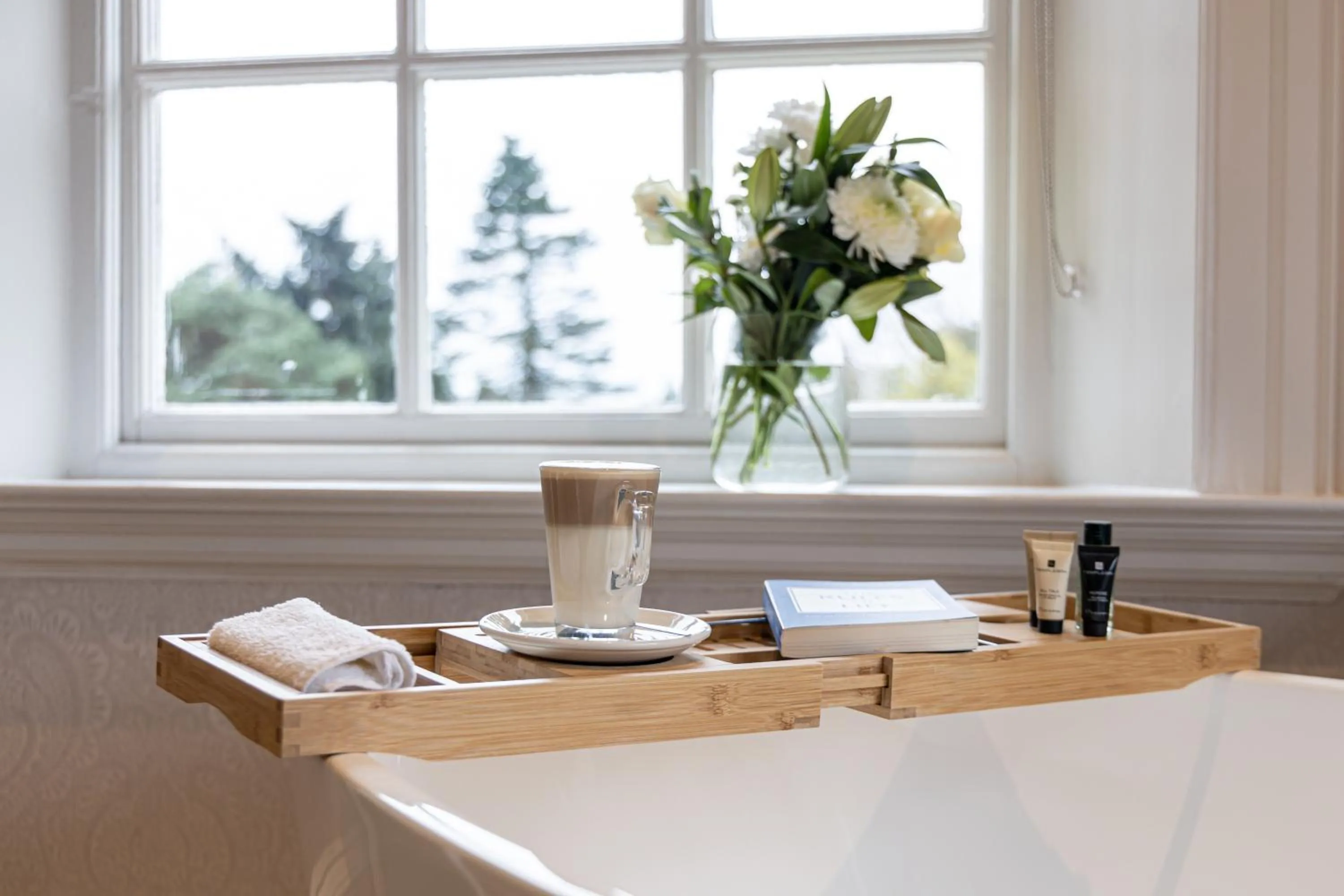 Coffee/tea facilities in Barnett Hill Hotel