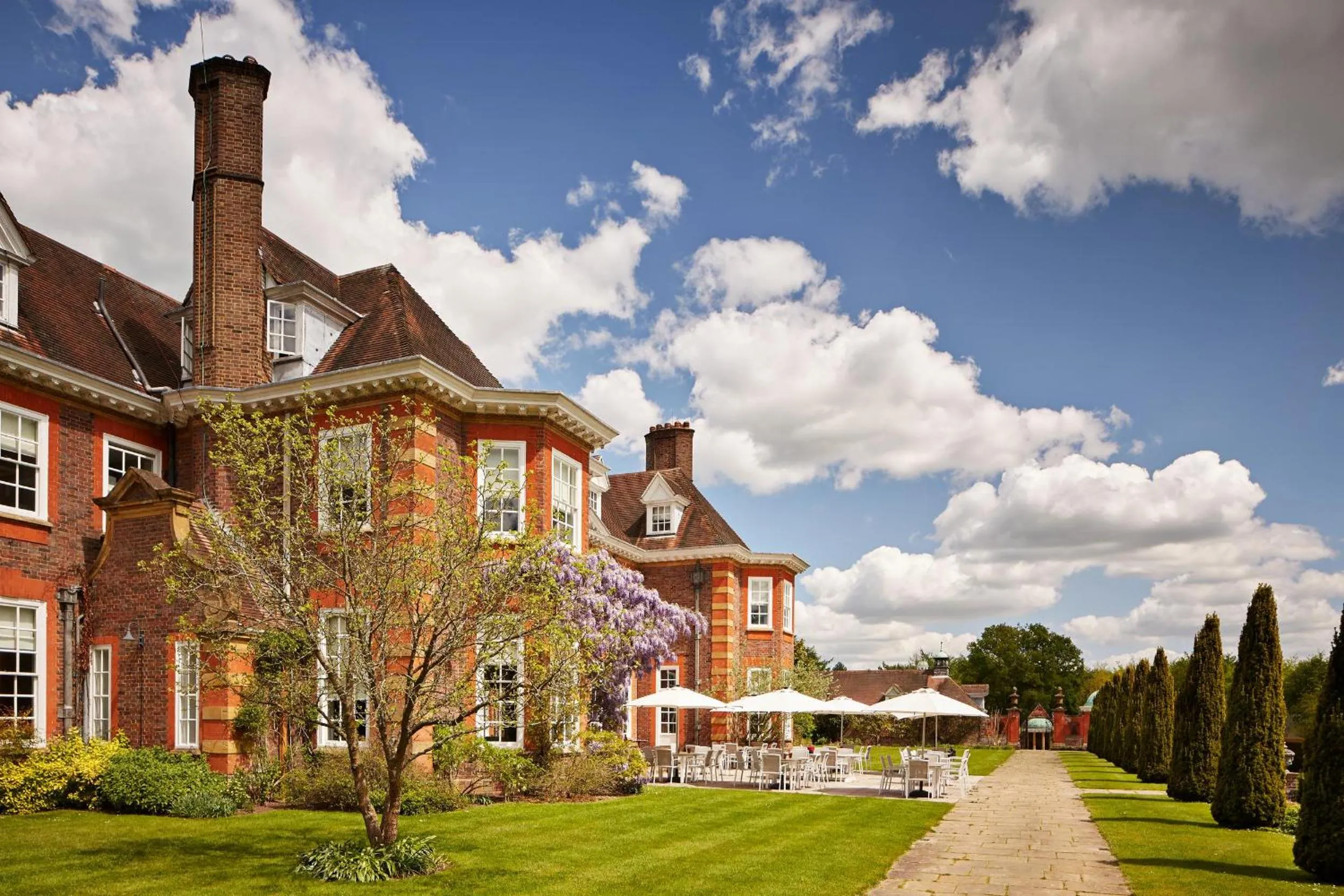 Property building in Barnett Hill Hotel