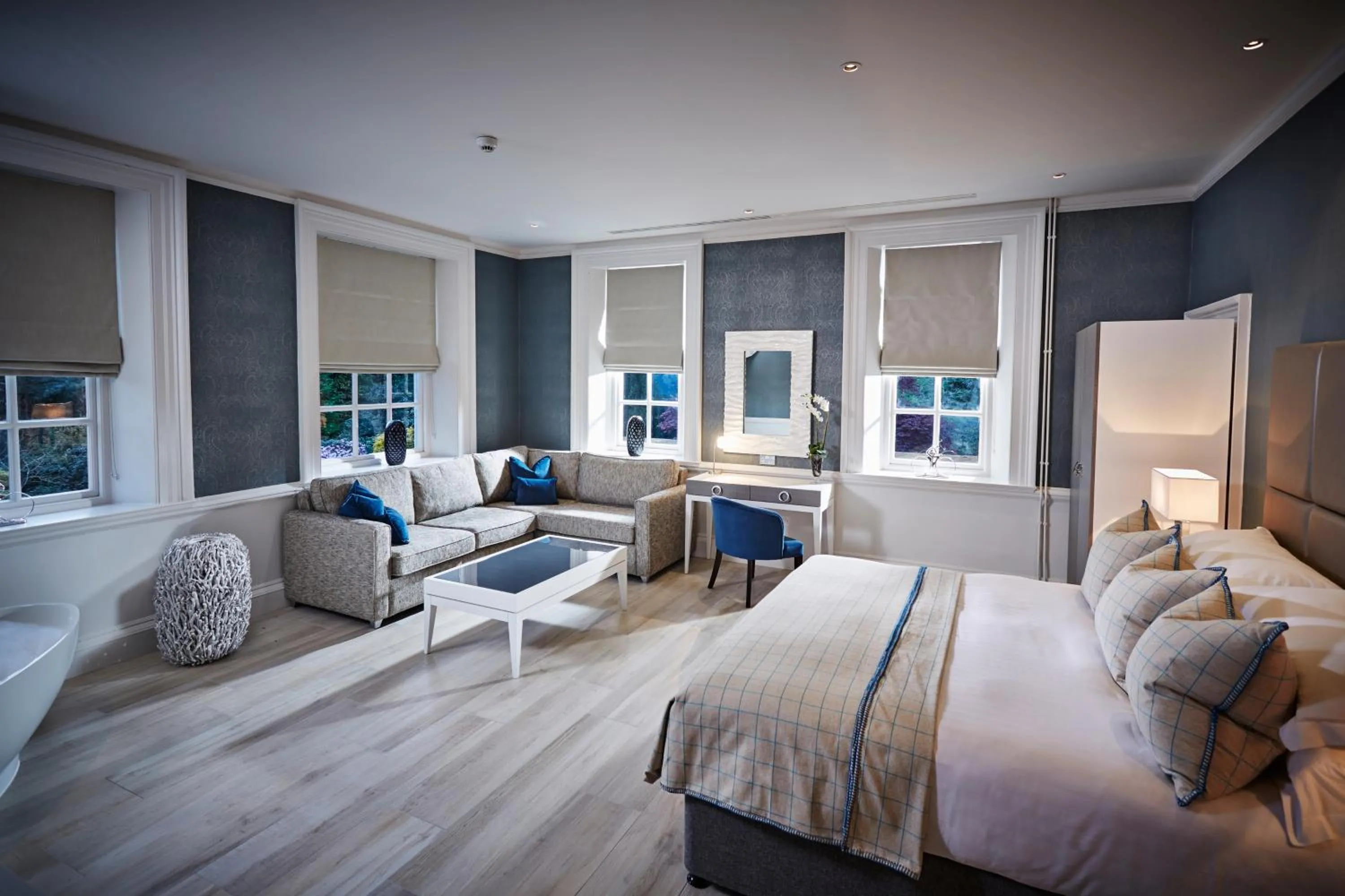 Seating area, Bed in Barnett Hill Hotel