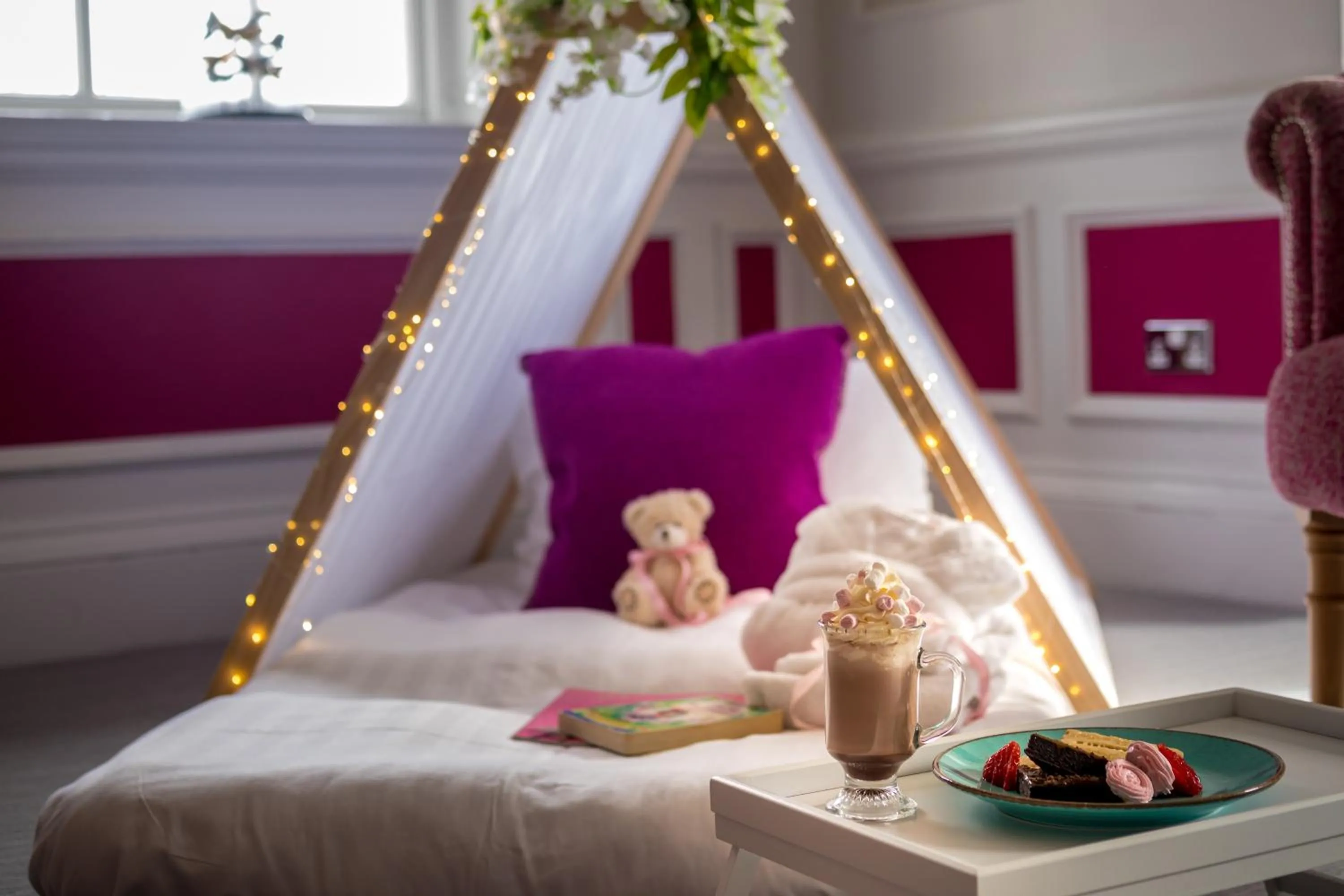 children, Bed in Barnett Hill Hotel