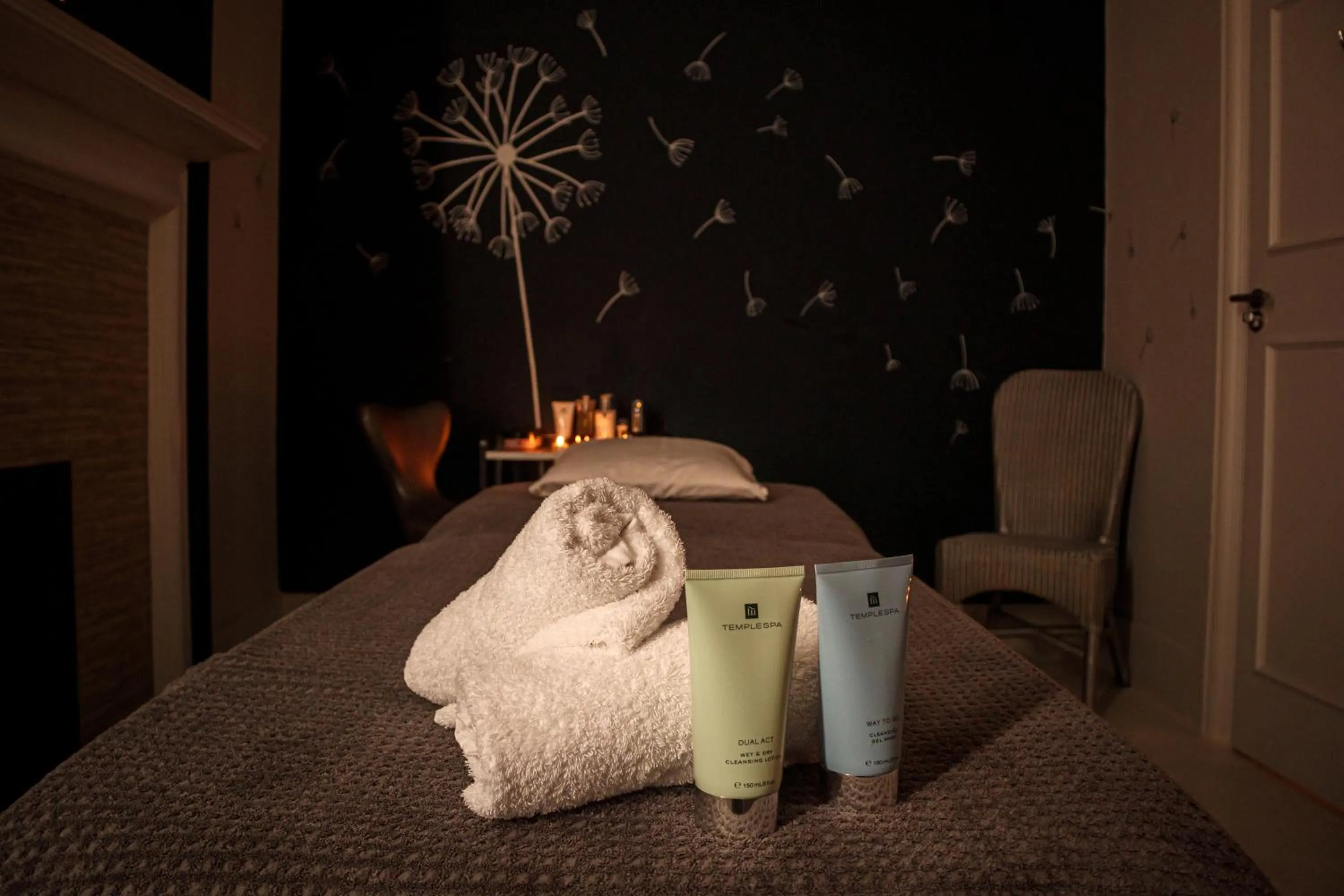 Massage, Bed in Barnett Hill Hotel