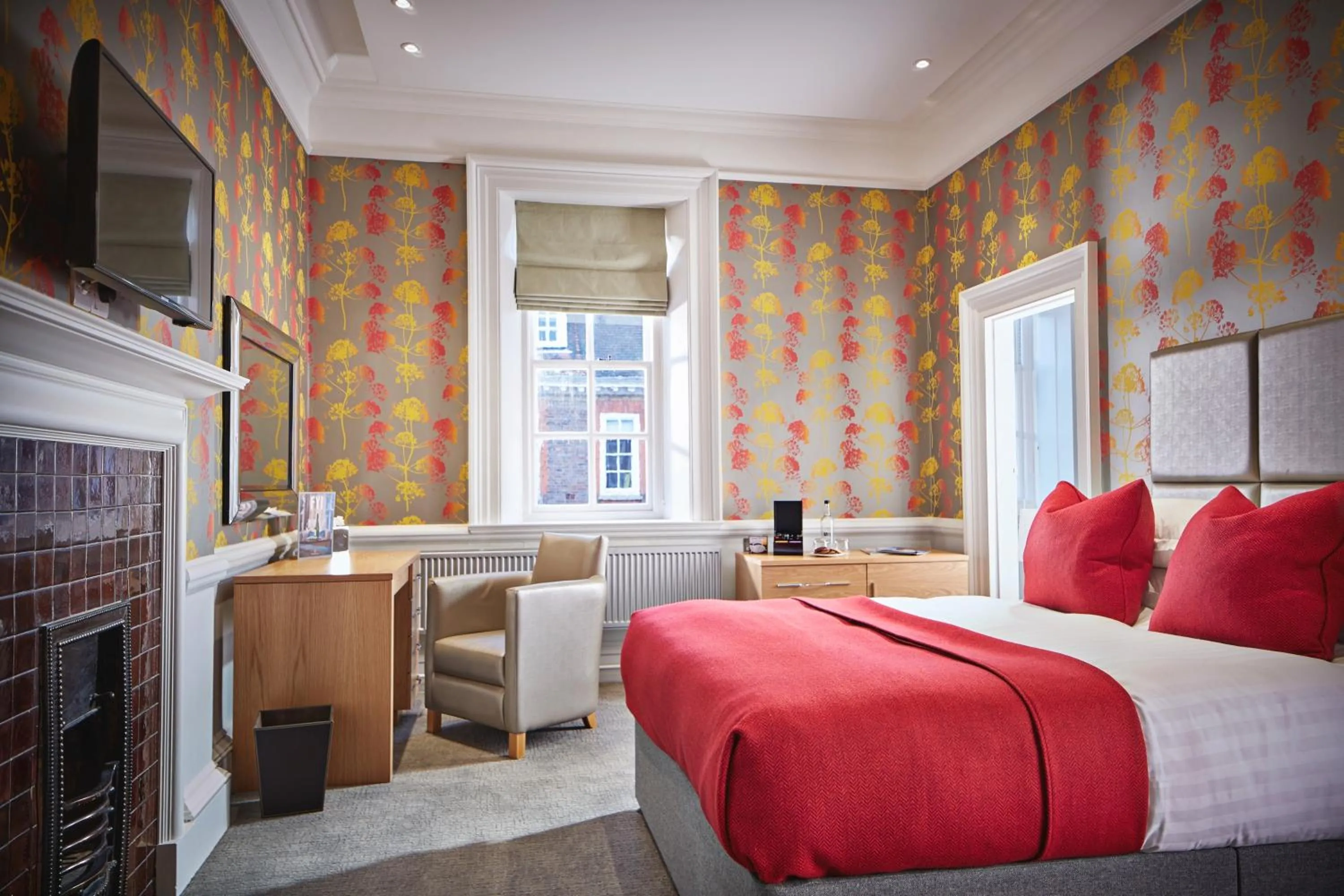 Bedroom, Bed in Barnett Hill Hotel