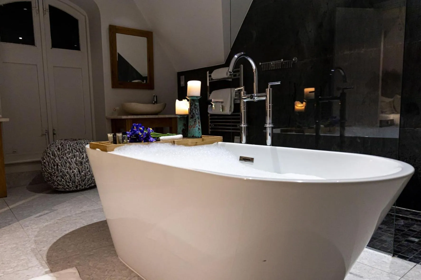 Bathroom in Barnett Hill Hotel