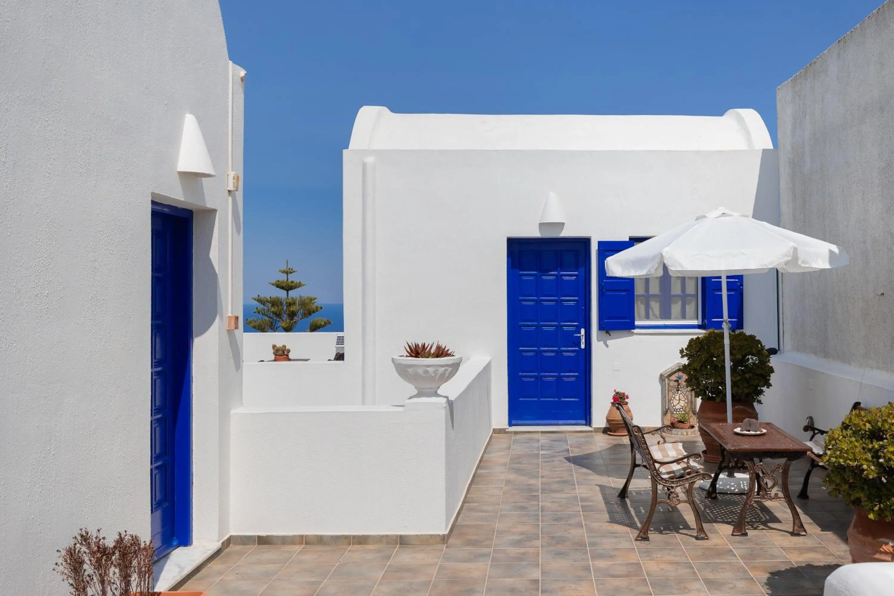 Property building in Villa Happening