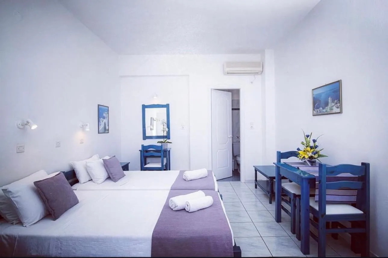 Bedroom, Bed in Villa Happening