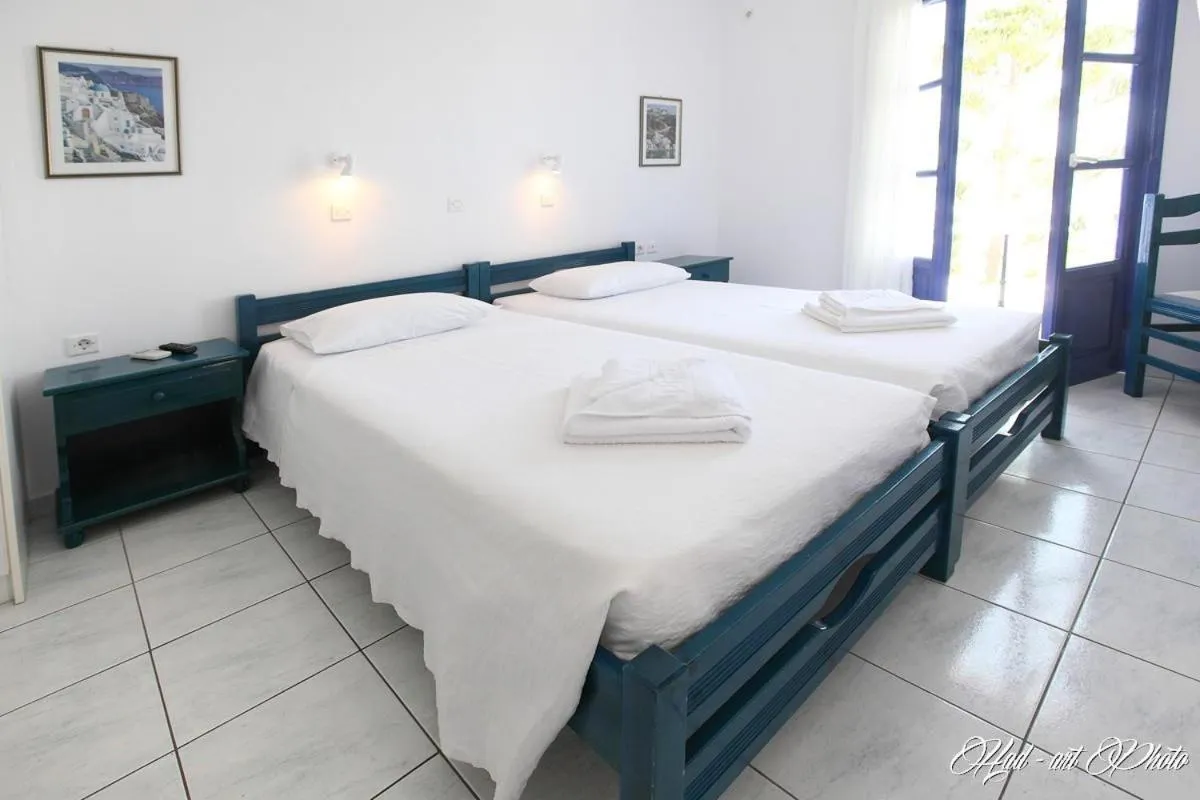 Day, Bed in Villa Happening