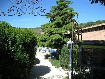 Logis Hôtel Le Vieil Amandier