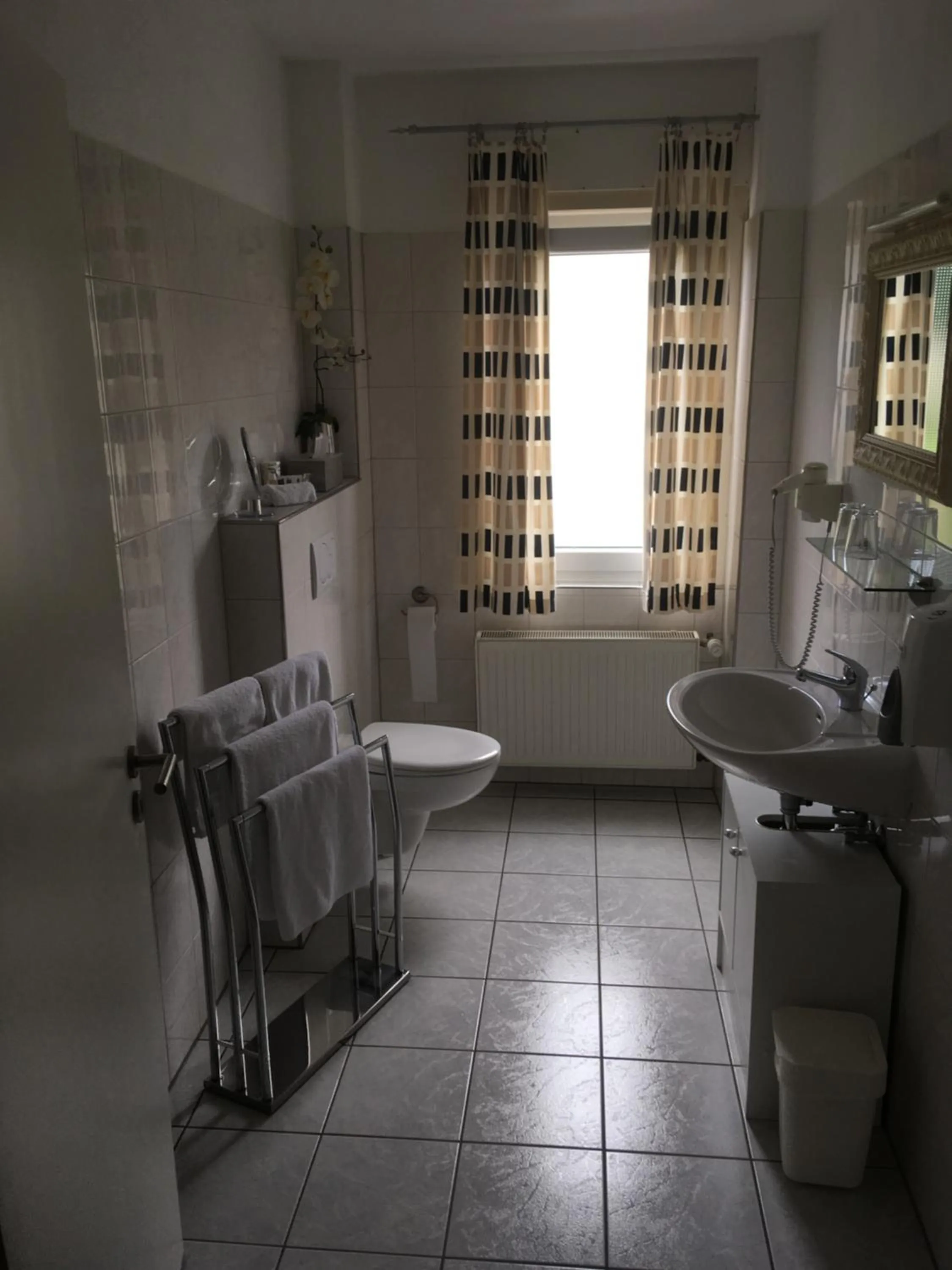 Photo of the whole room in Hotel Garni-Tell