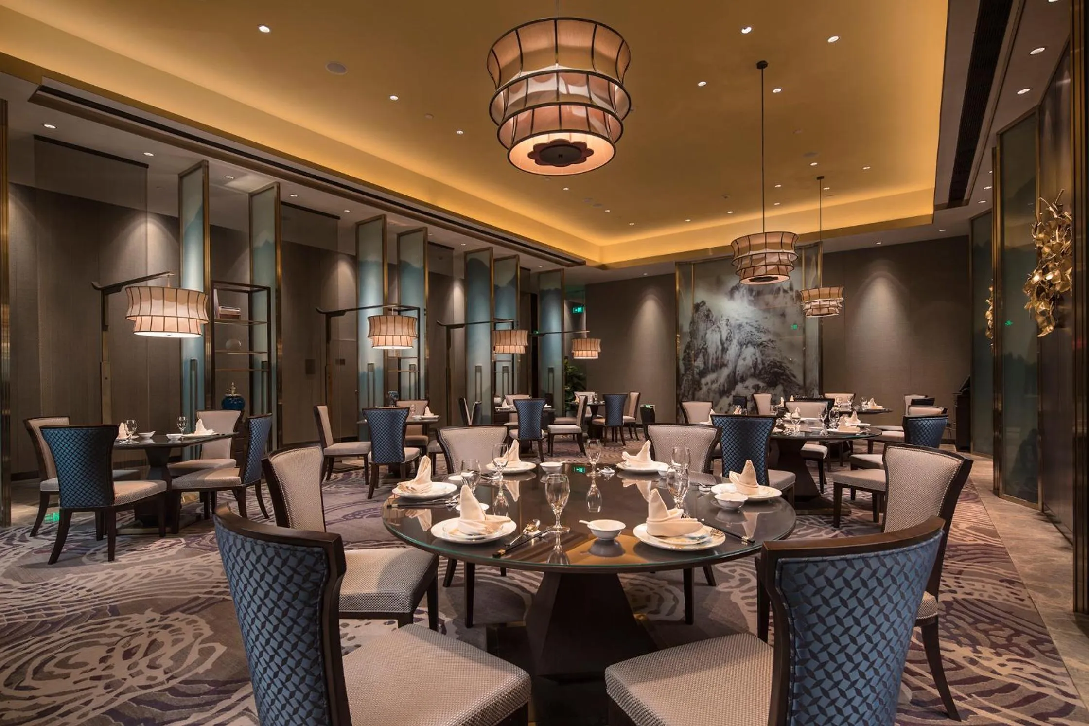 Restaurant/places to eat in Crowne Plaza Harbin Songbei by IHG