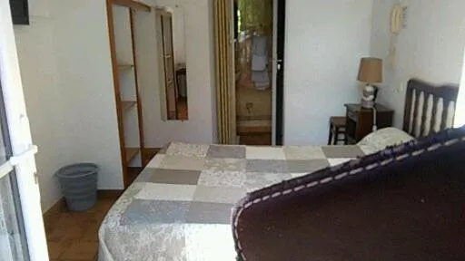 Bedroom, Bed in Logis L'Auberge Basque