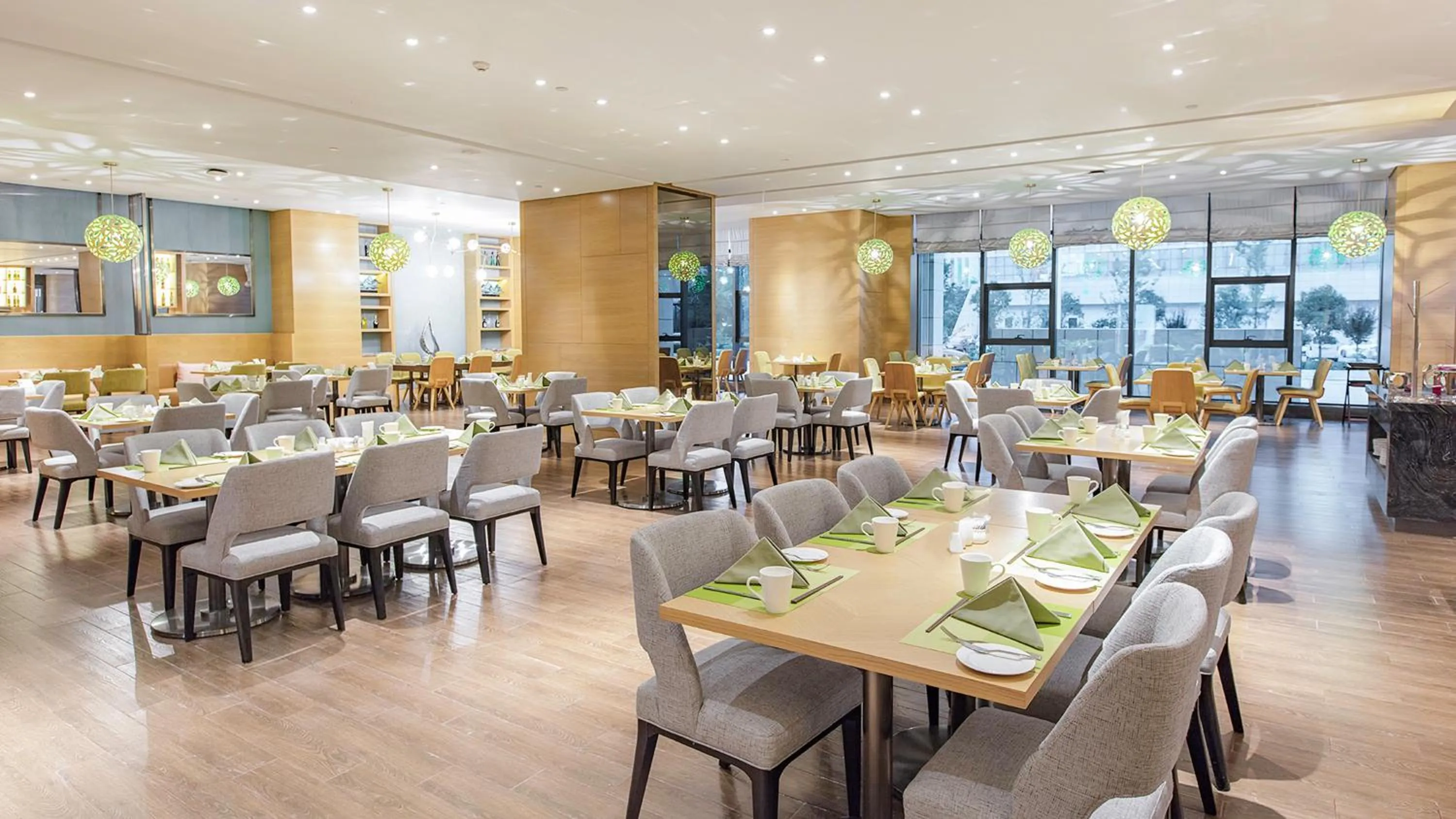 Restaurant/places to eat in Holiday Inn Baoji Central by IHG