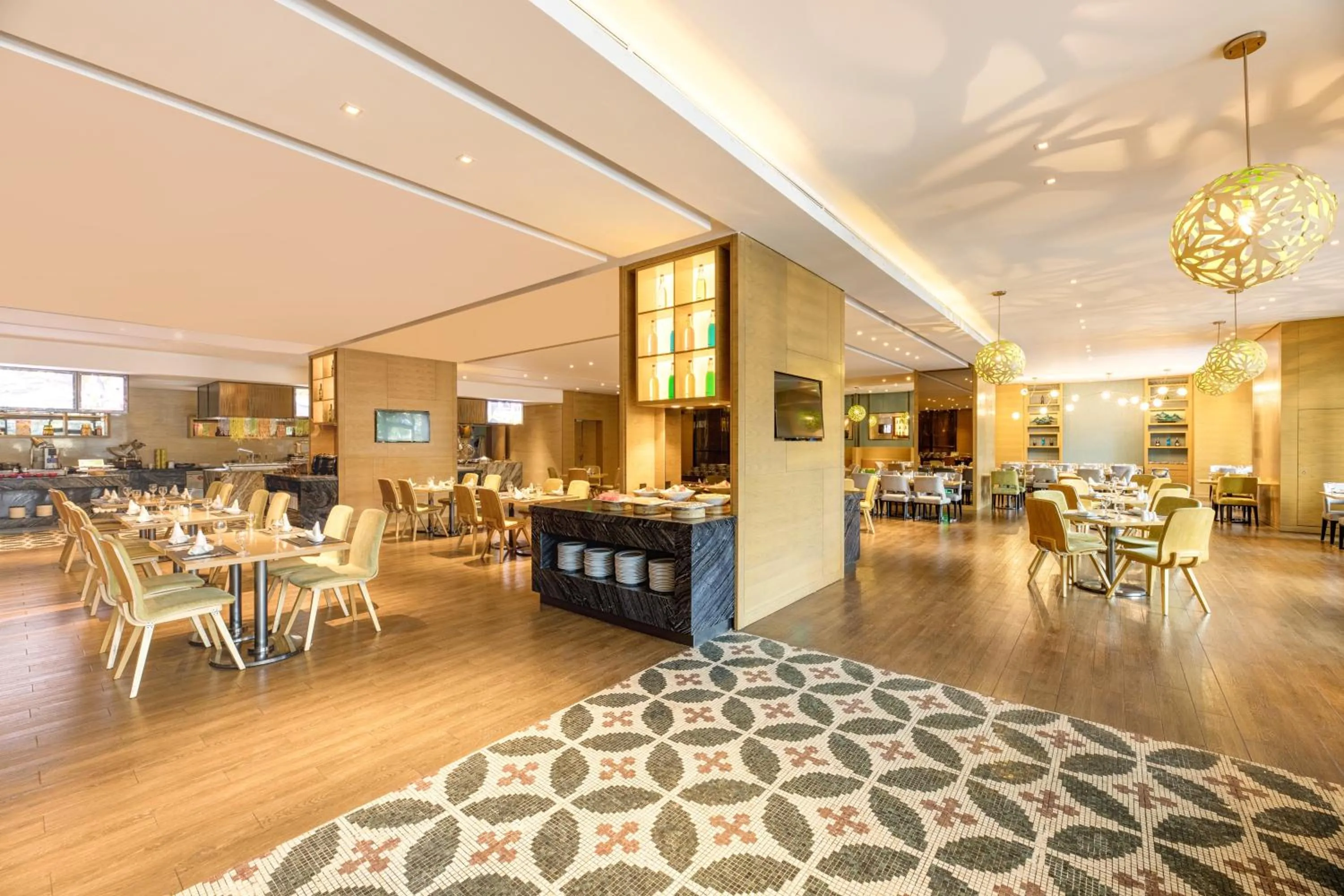 Restaurant/places to eat in Holiday Inn Baoji Central by IHG