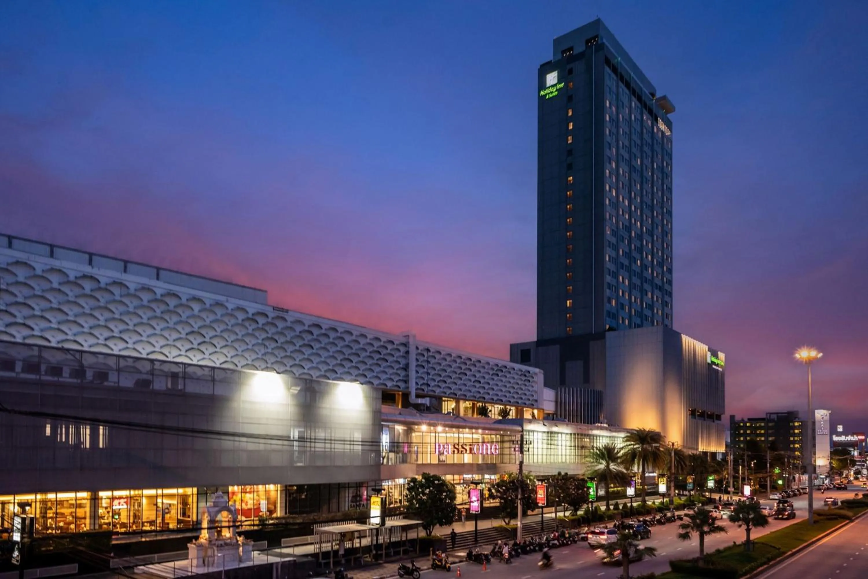 Property building in Holiday Inn & Suites Rayong City Centre by IHG