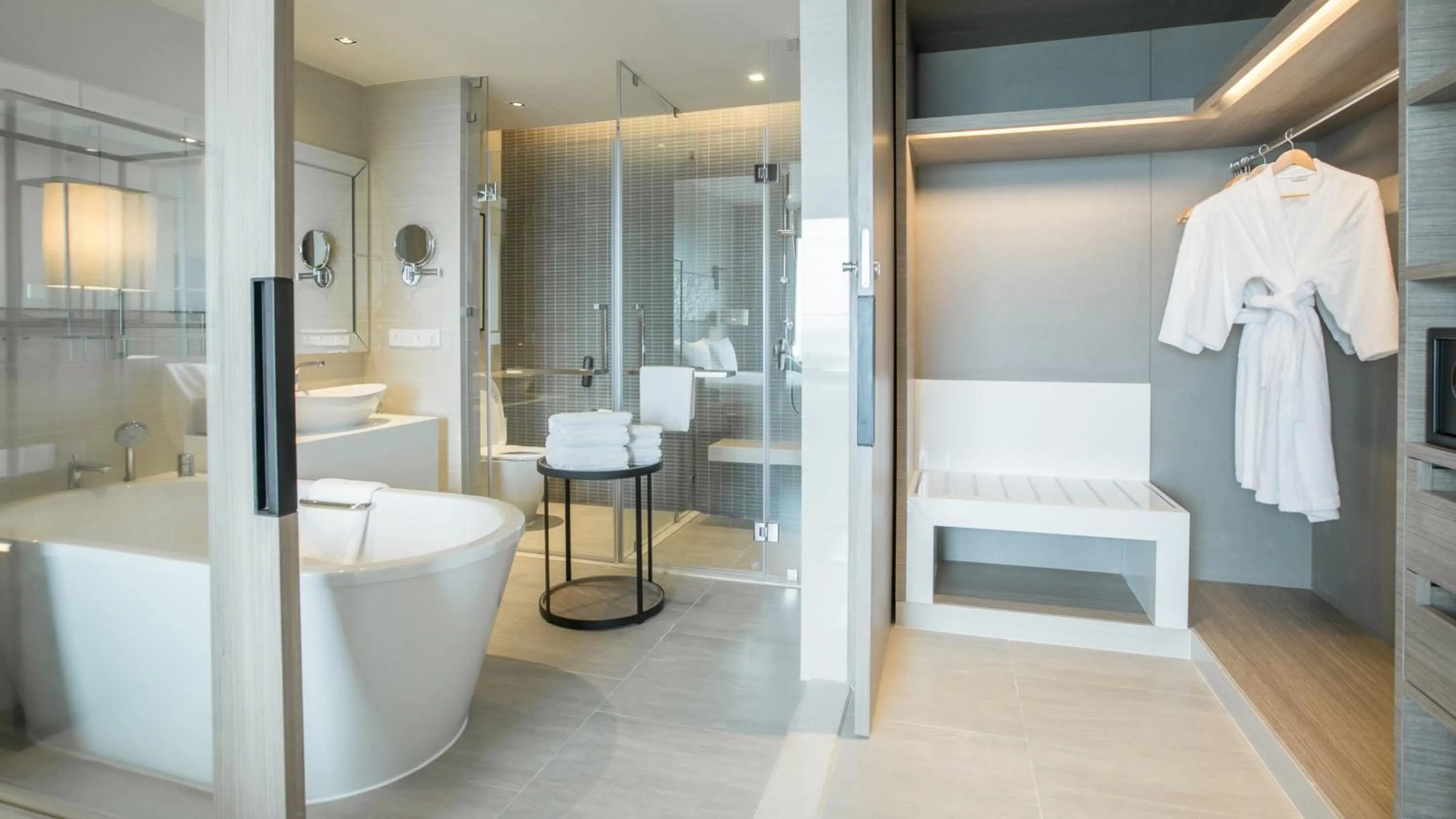 Photo of the whole room in Holiday Inn & Suites Rayong City Centre by IHG