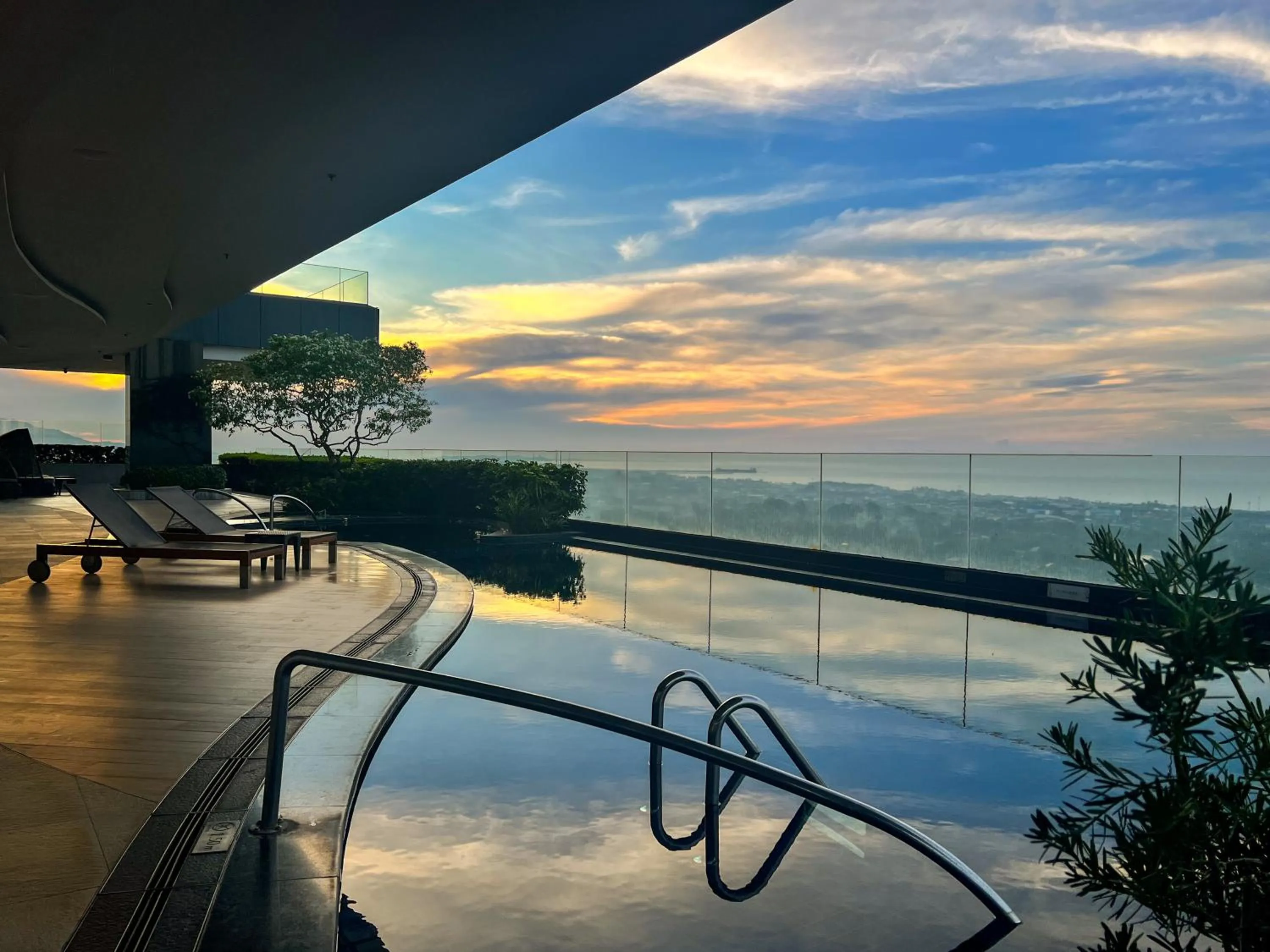 Swimming pool in Holiday Inn & Suites Rayong City Centre by IHG