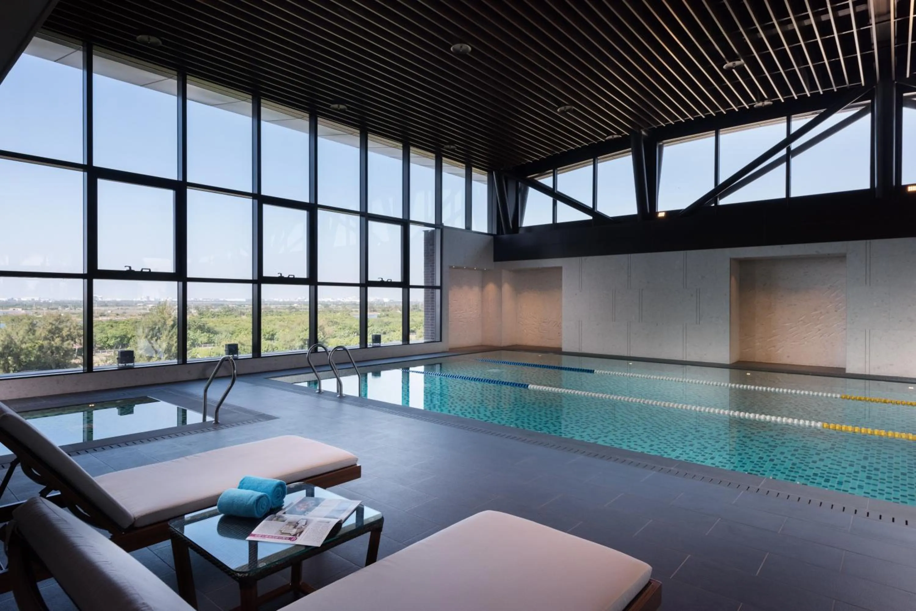 Swimming pool in Crowne Plaza Tainan by IHG