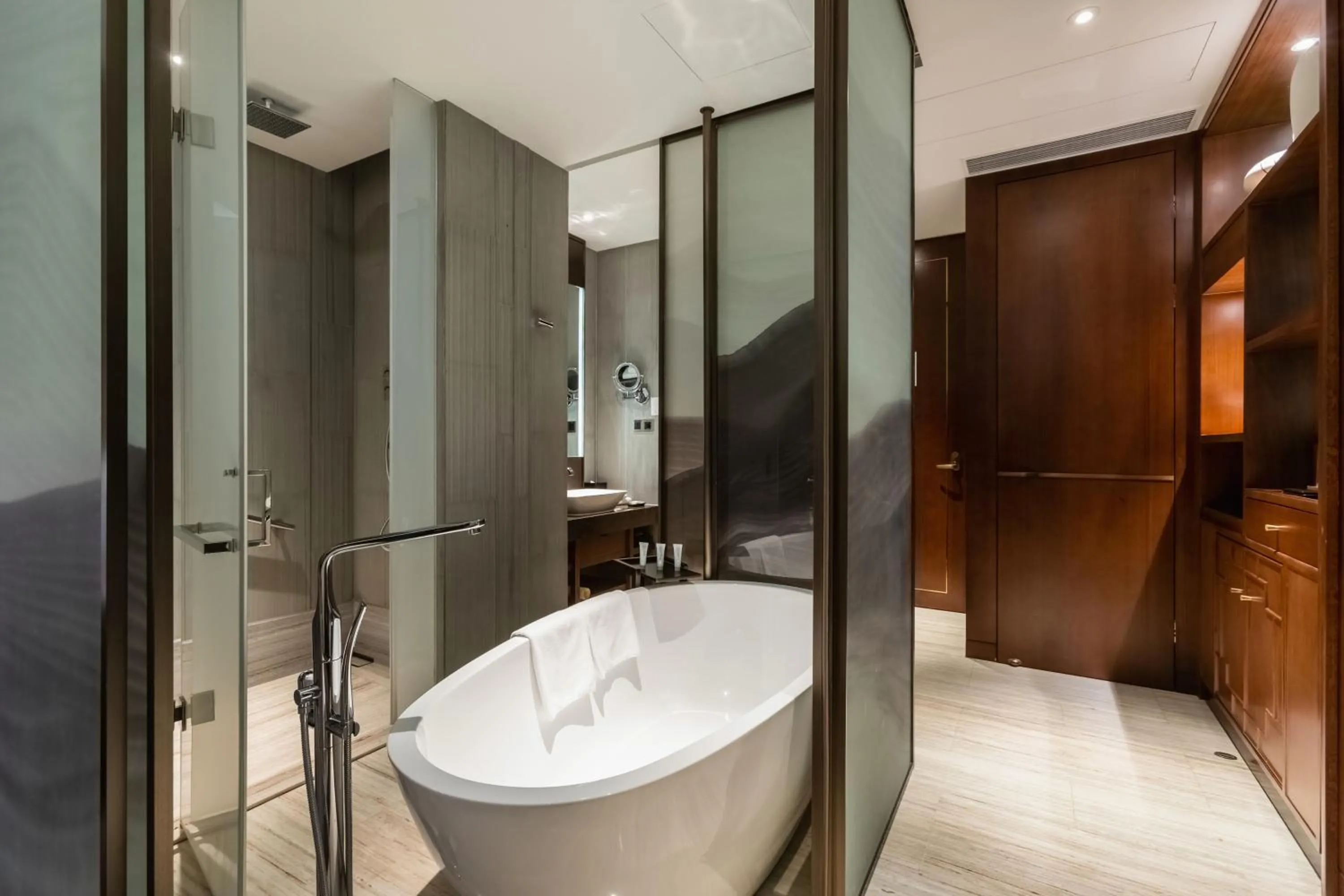 Photo of the whole room in HUALUXE Wuxi Taihu