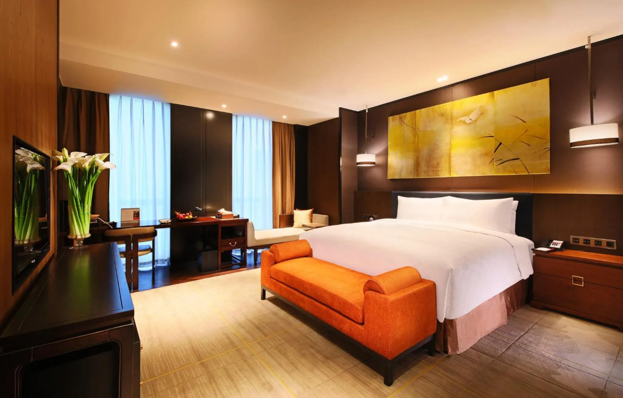 Photo of the whole room, Bed in HUALUXE Wuxi Taihu