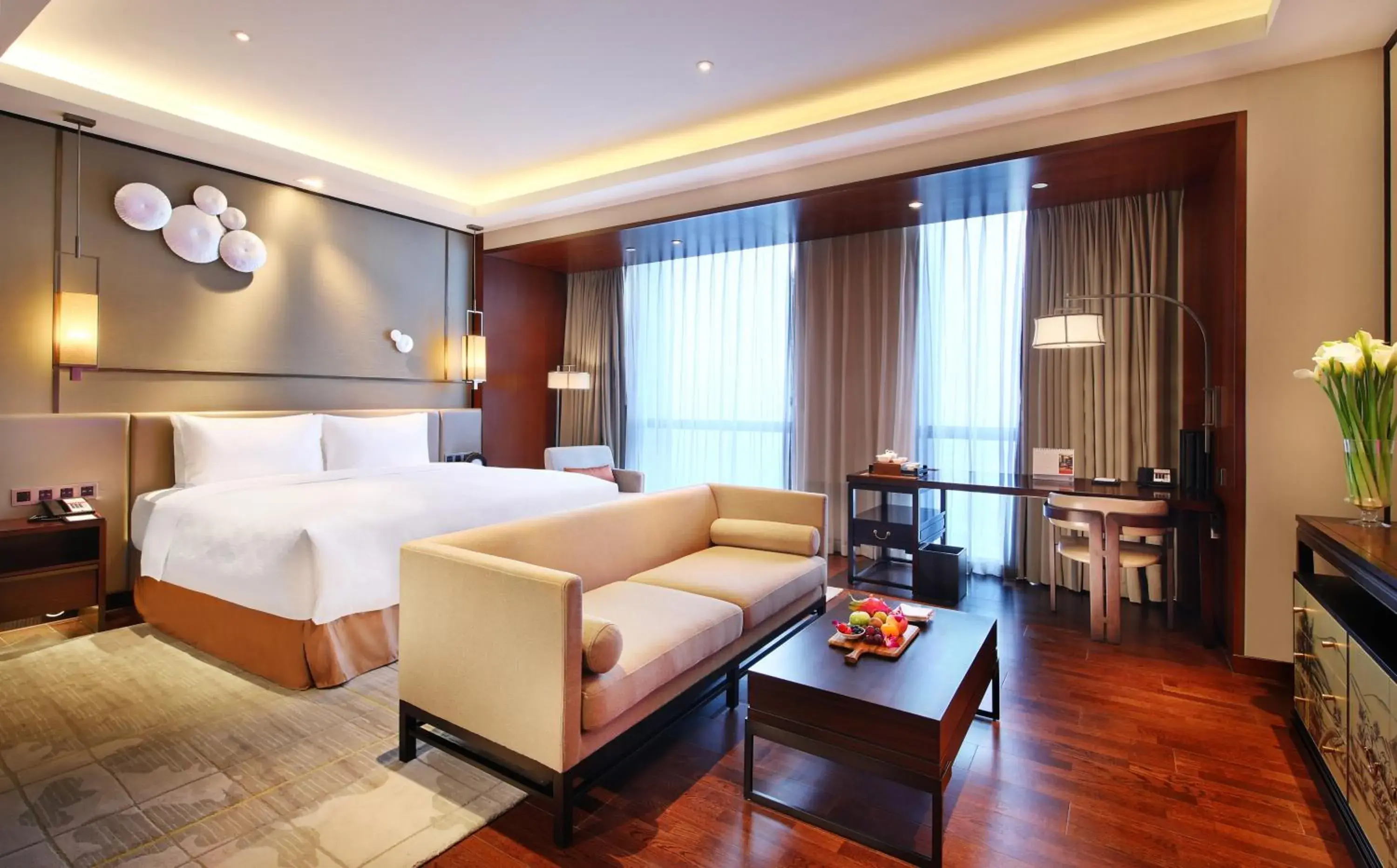 Photo of the whole room, Bed in HUALUXE Wuxi Taihu Photo of the whole room, Bed in HUALUXE Wuxi Taihu