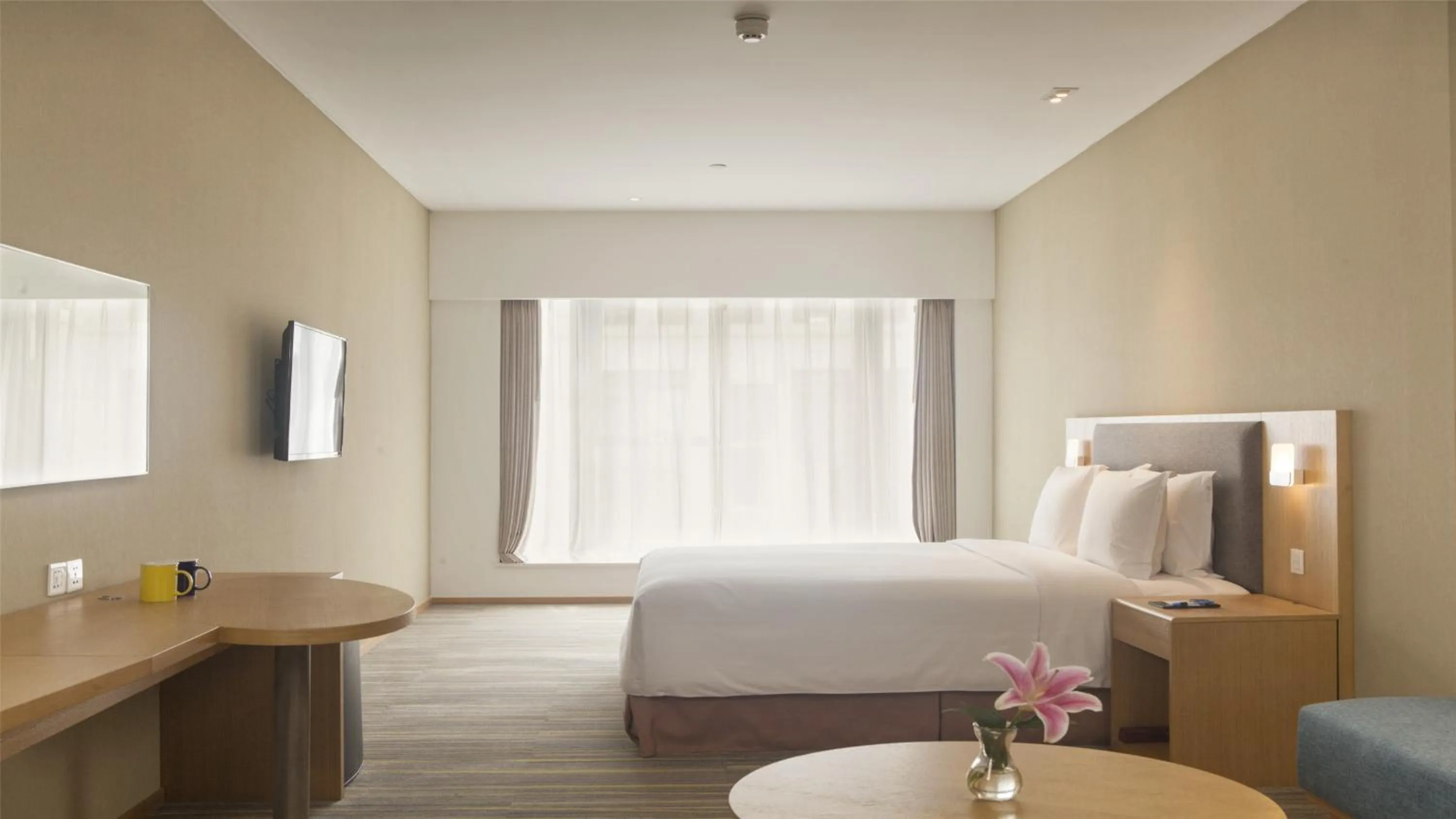 Photo of the whole room, Bed in Holiday Inn Express Chengdu Airport Zone Shuangliu International Airport