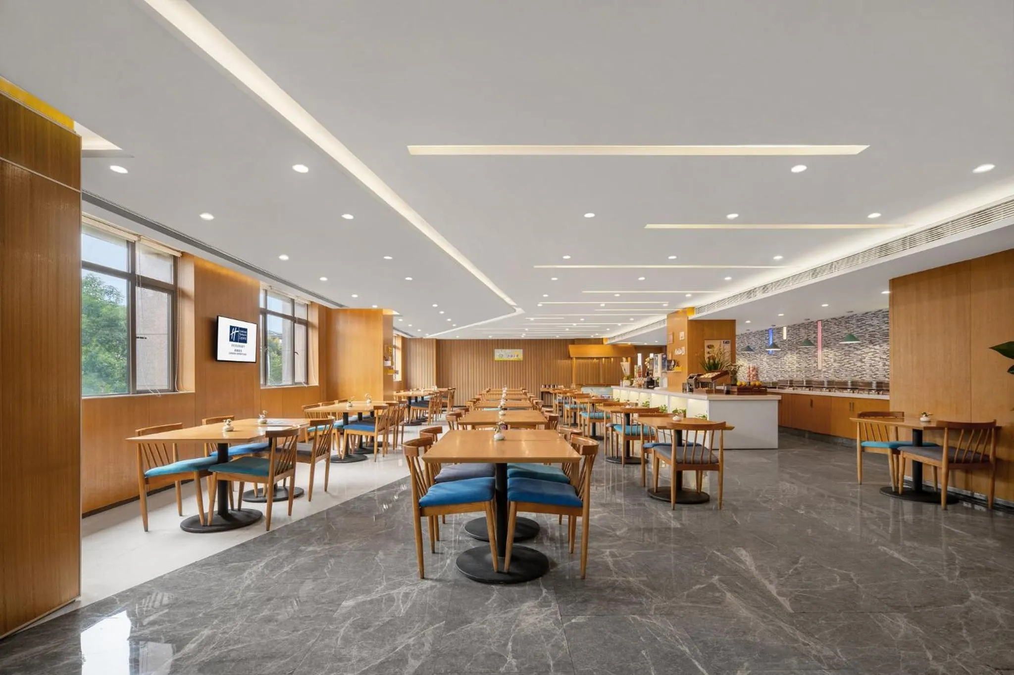 Restaurant/places to eat in Holiday Inn Express Chengdu Airport Zone Shuangliu International Airport