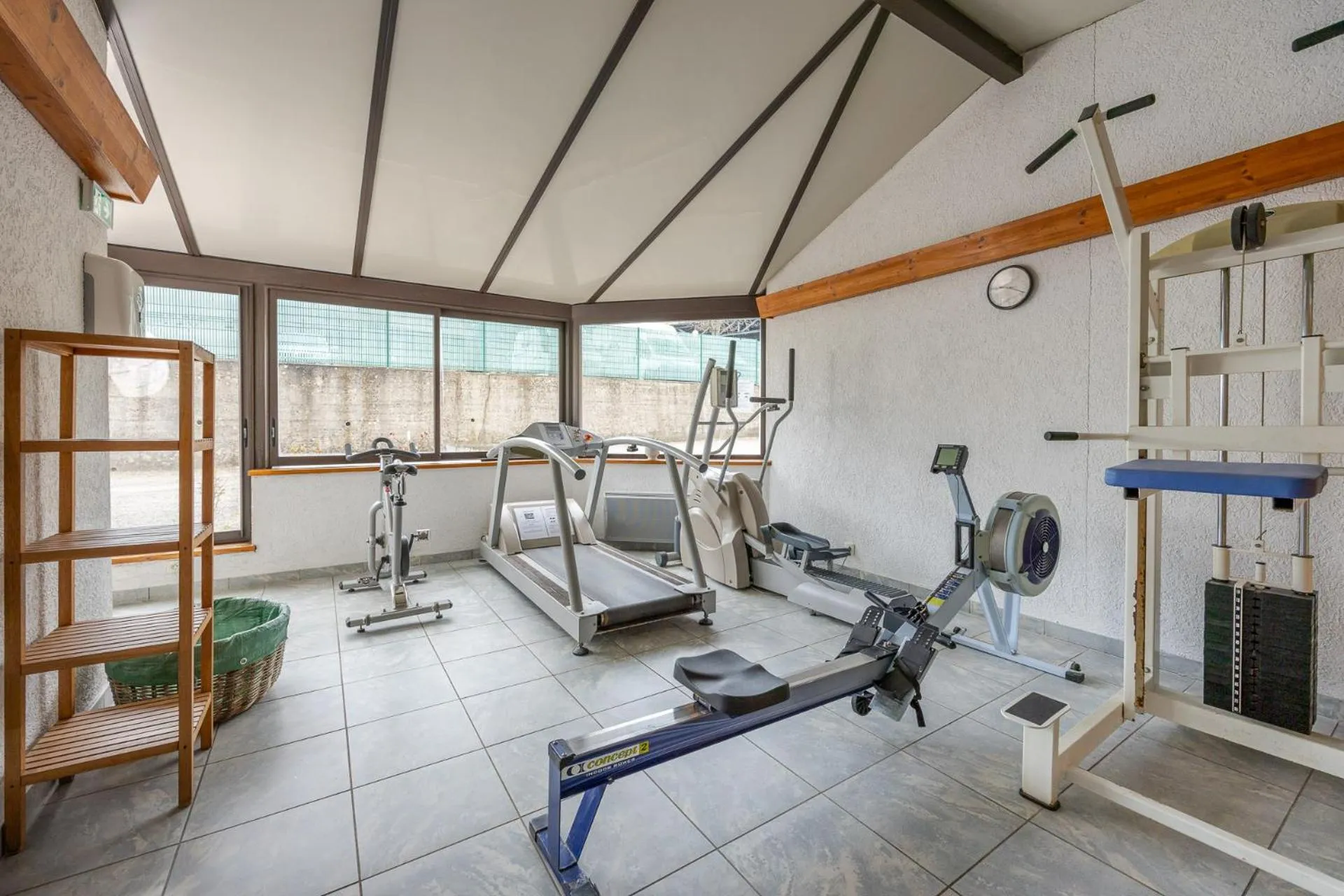 Fitness centre/facilities in Logis Hostellerie Motel Au Bois Le Sire