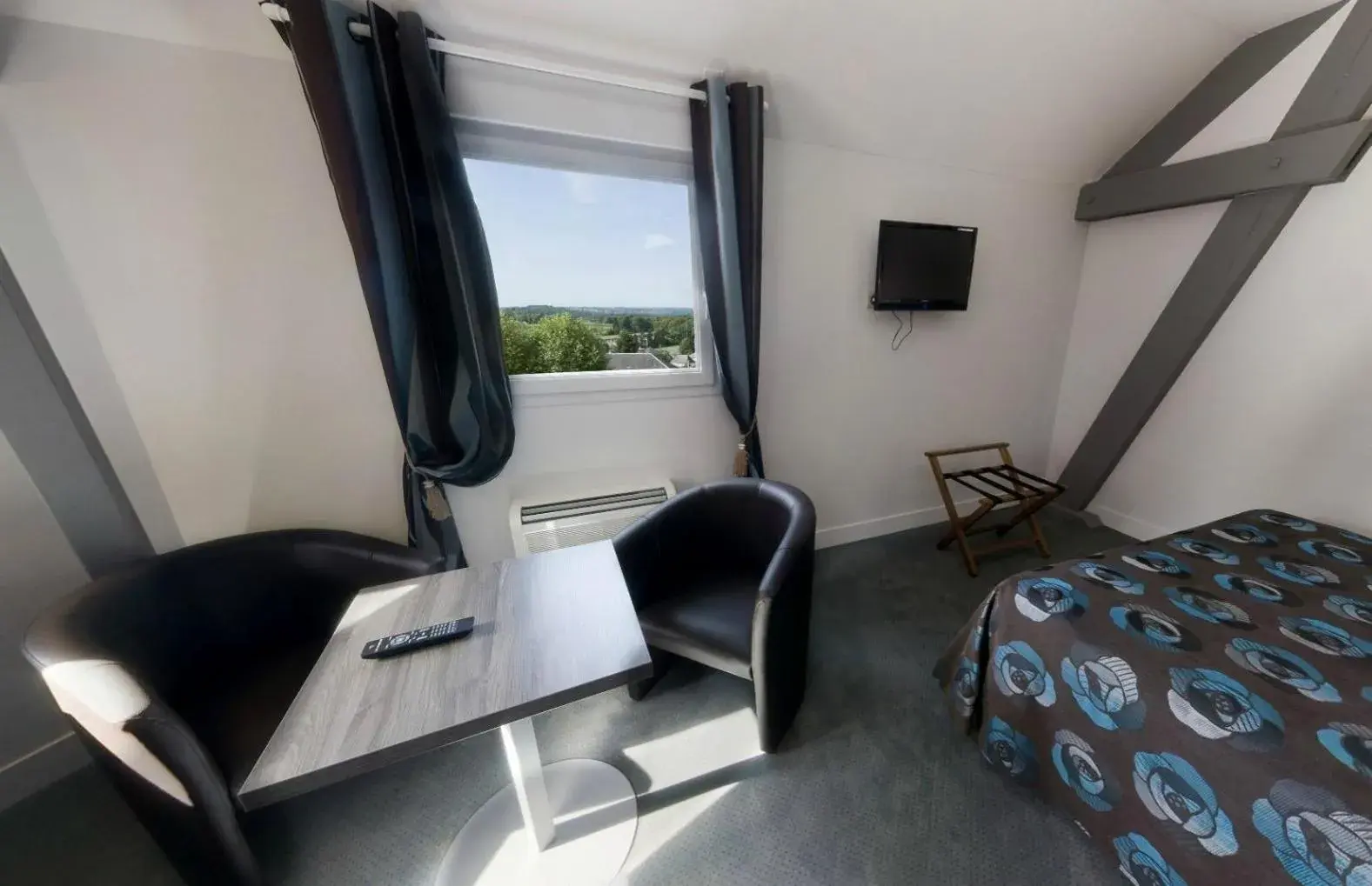 Bedroom, Bed in Logis Hôtel de la Tour Bedroom, Bed in Logis Hôtel de la Tour