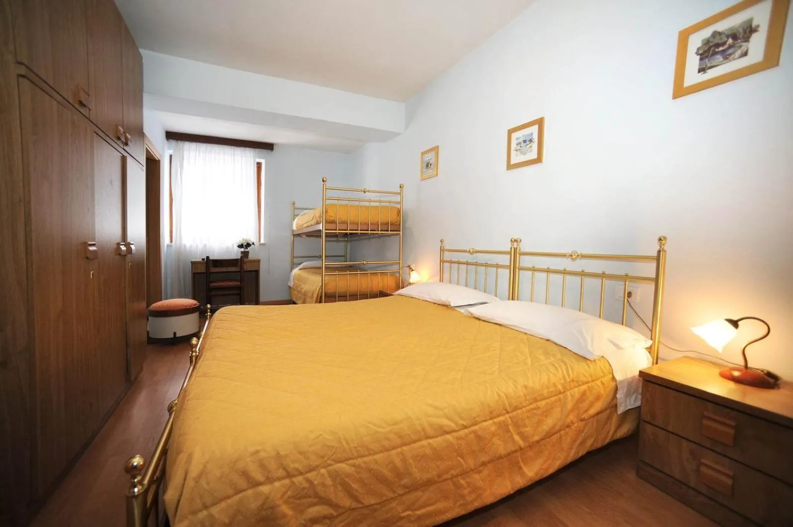 Bed in Hotel Bucaneve