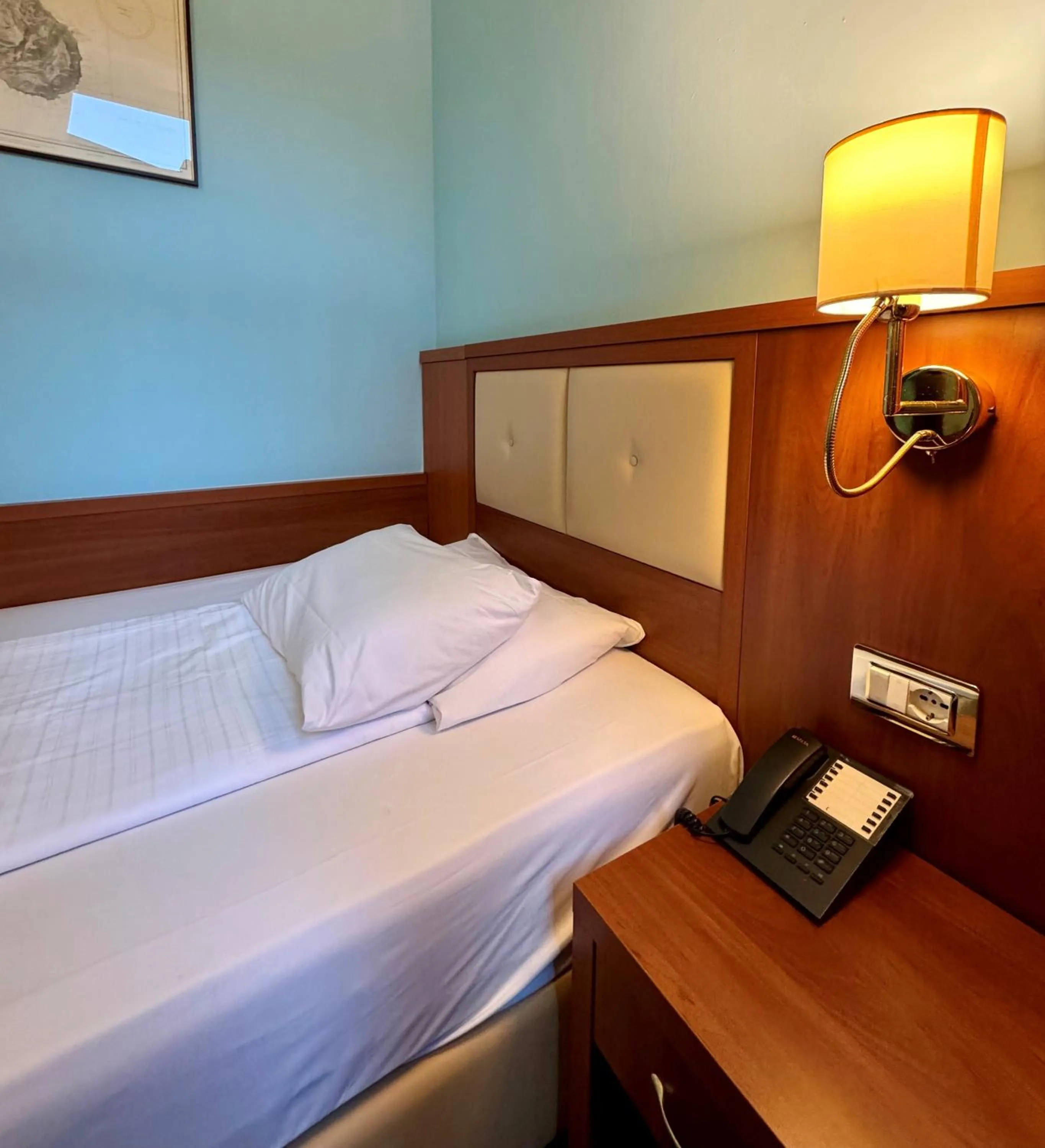 Bed in Lake Hotel Benaco