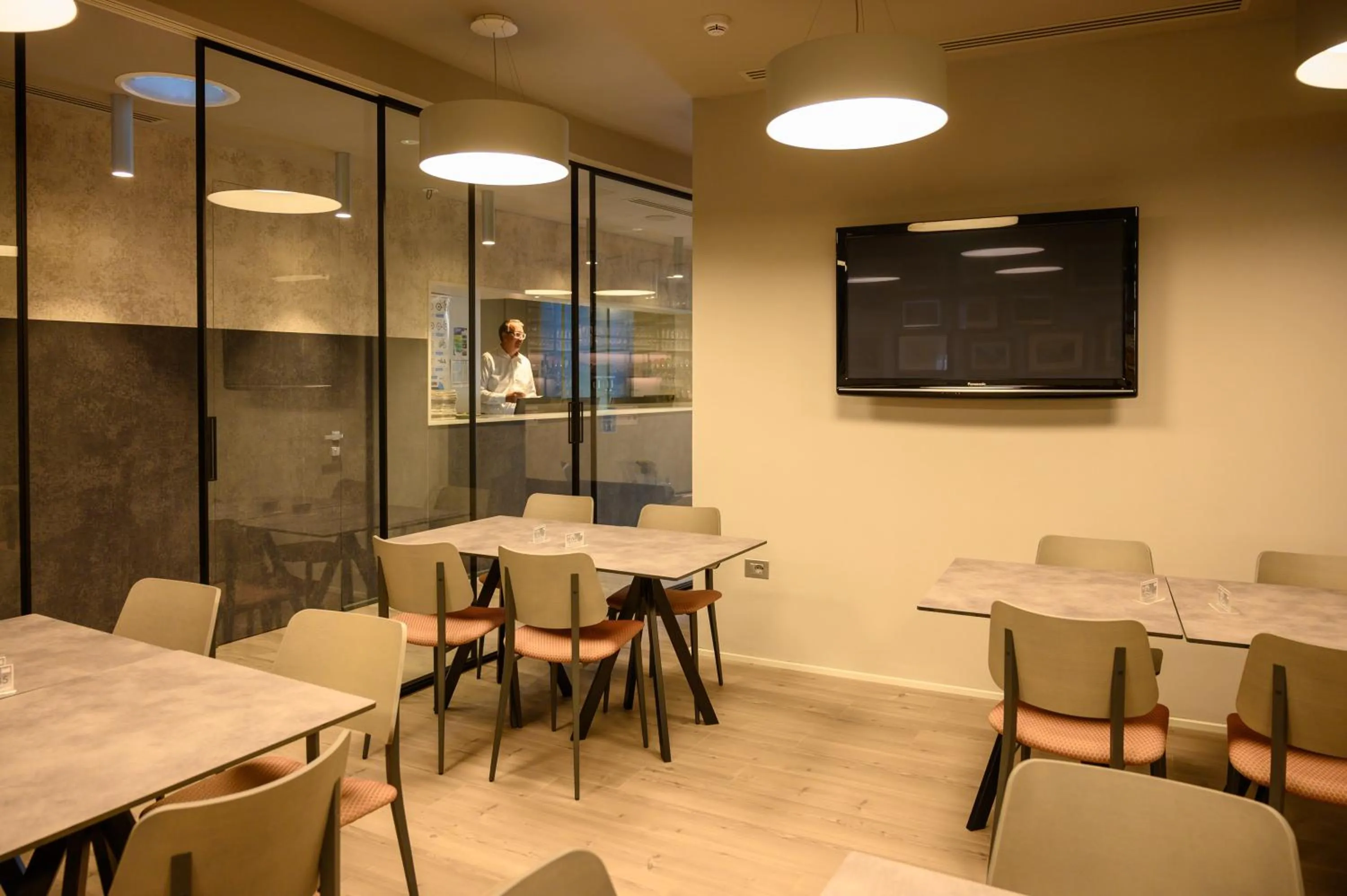 Lobby or reception in Lake Hotel Benaco