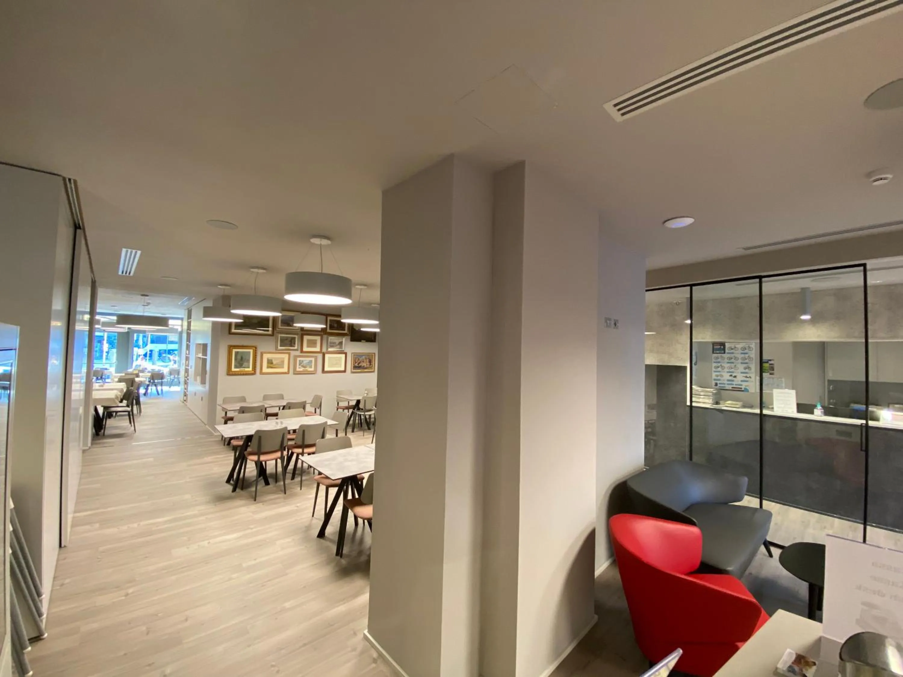 Restaurant/places to eat in Lake Hotel Benaco