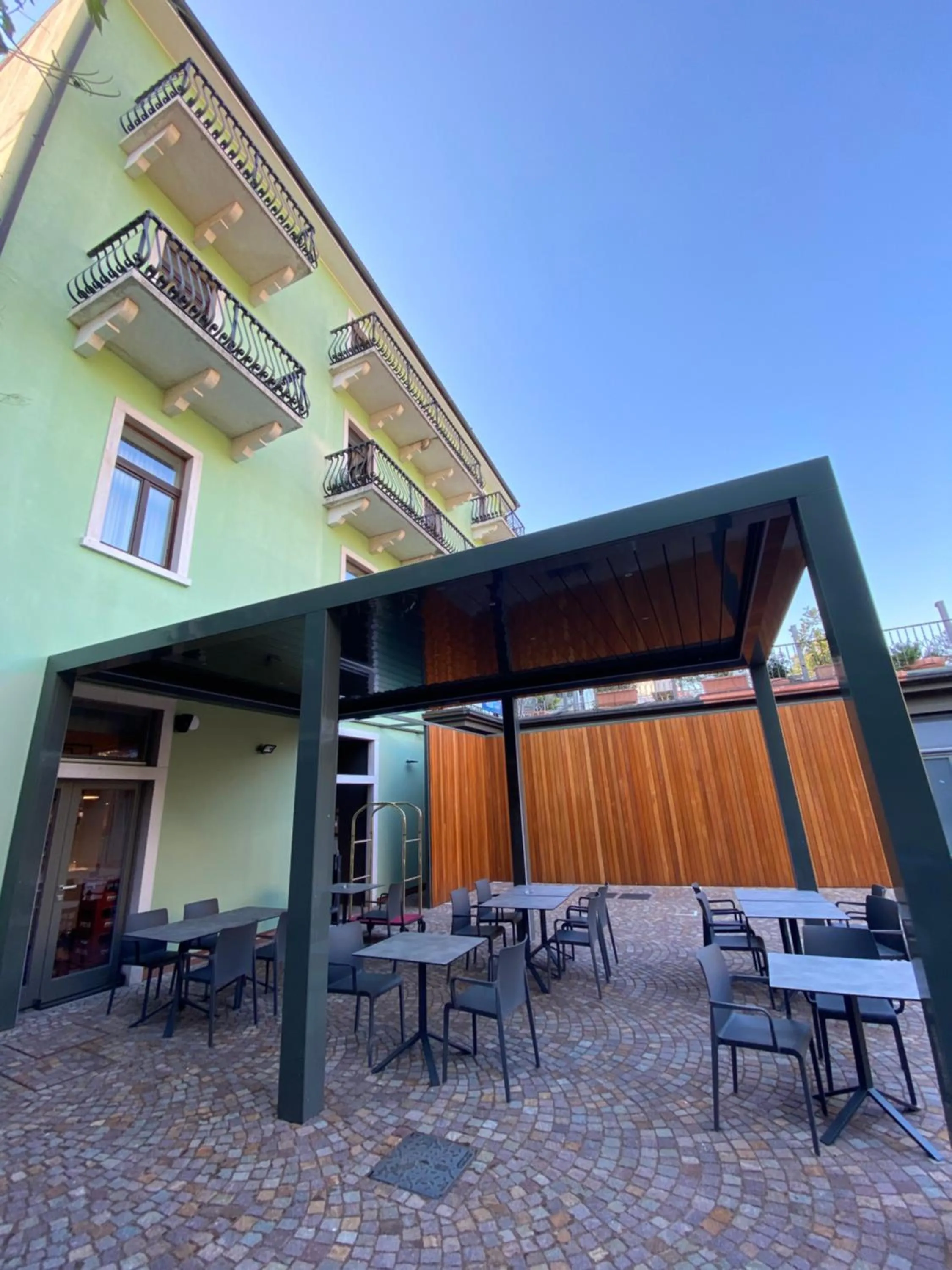 Property building in Lake Hotel Benaco