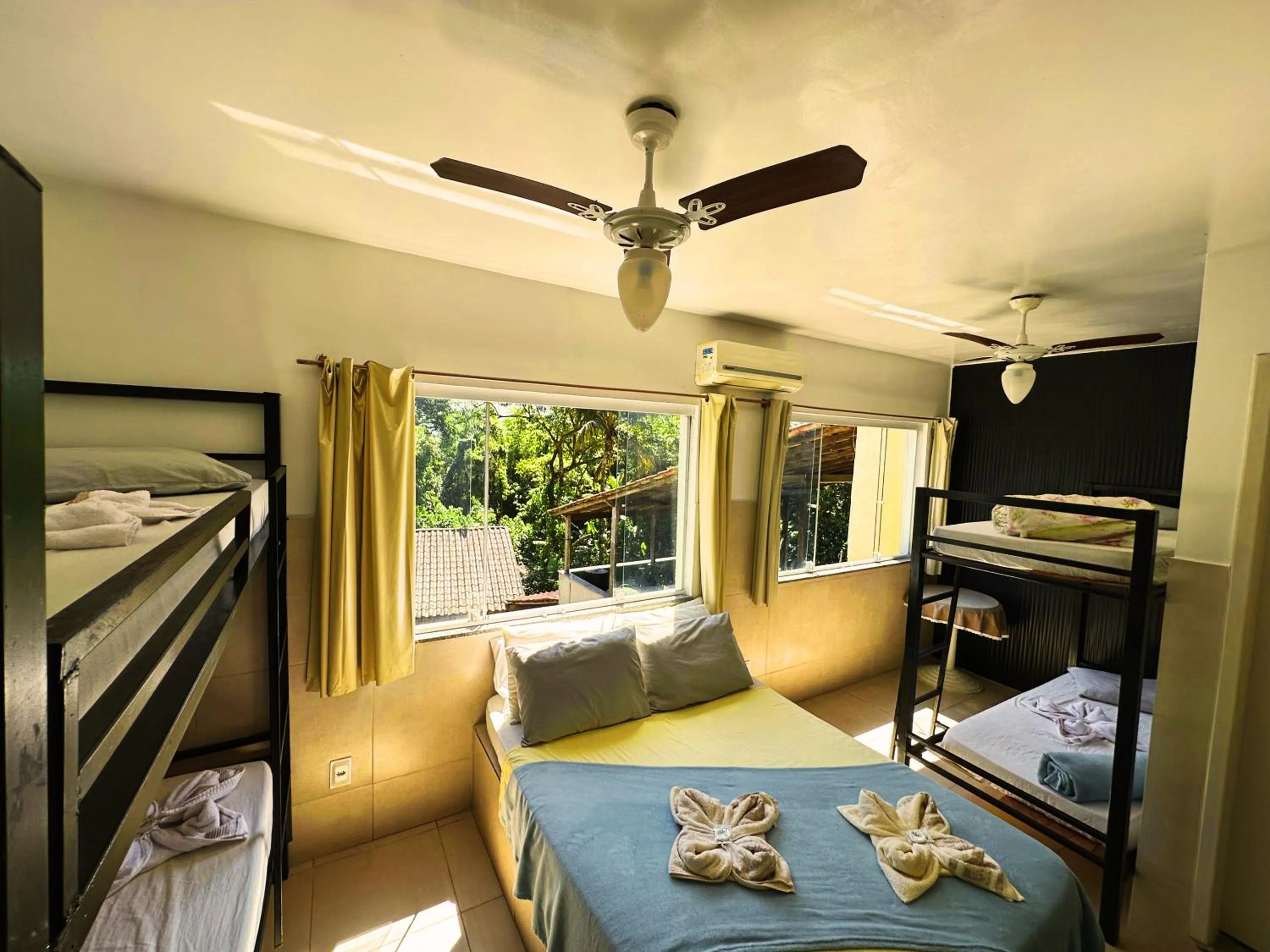 Bed in Mata Virgem Hostel e Pousada