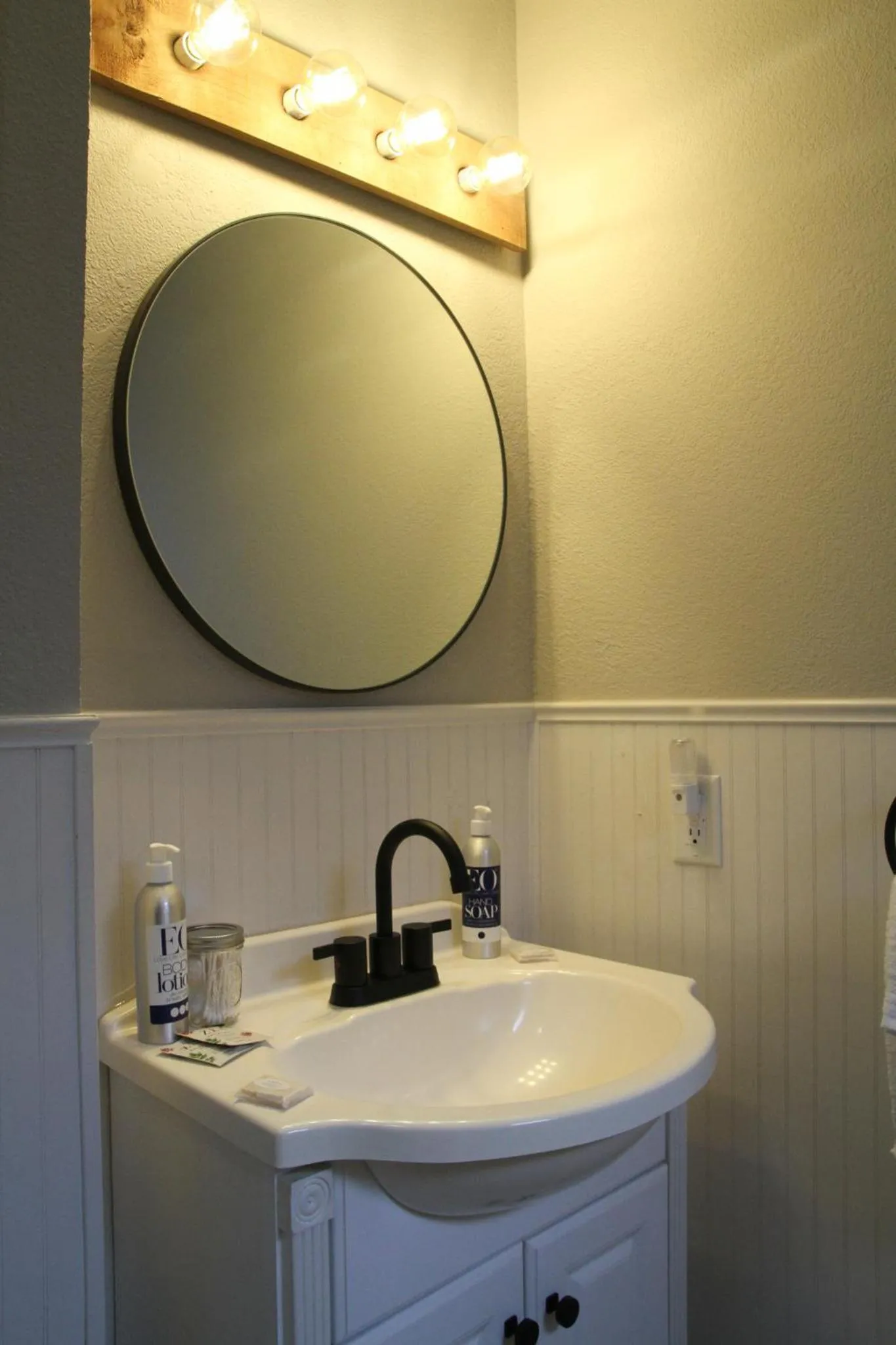 Bathroom in Boardwalk Cottages