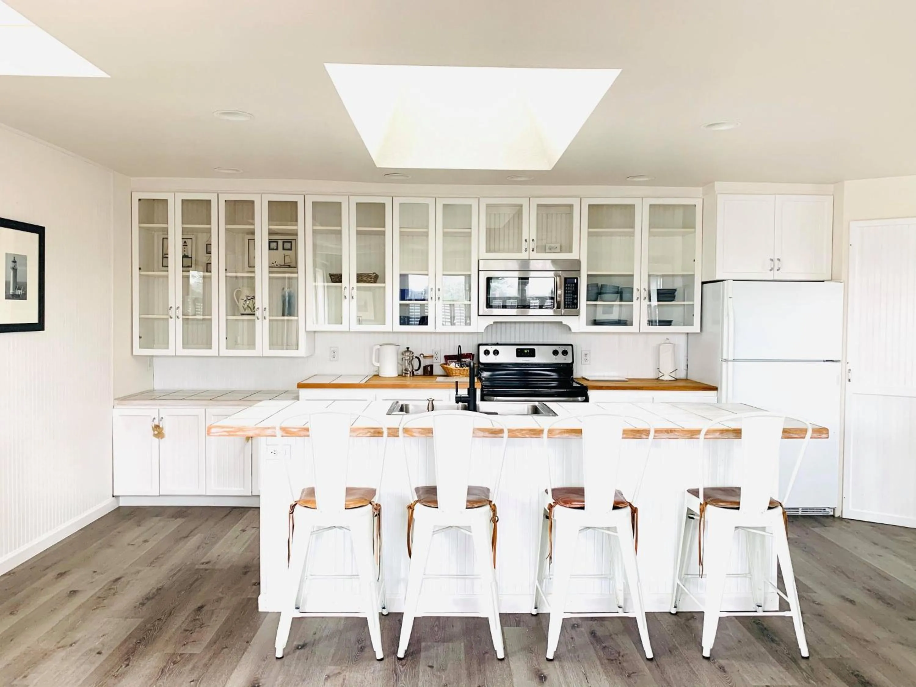 Kitchen or kitchenette in Boardwalk Cottages
