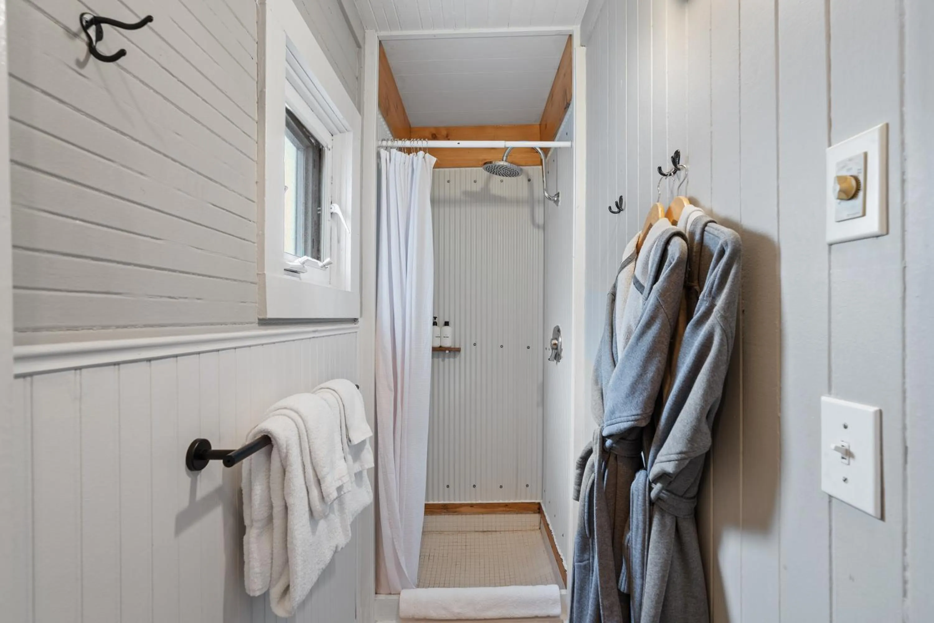 Shower in Boardwalk Cottages